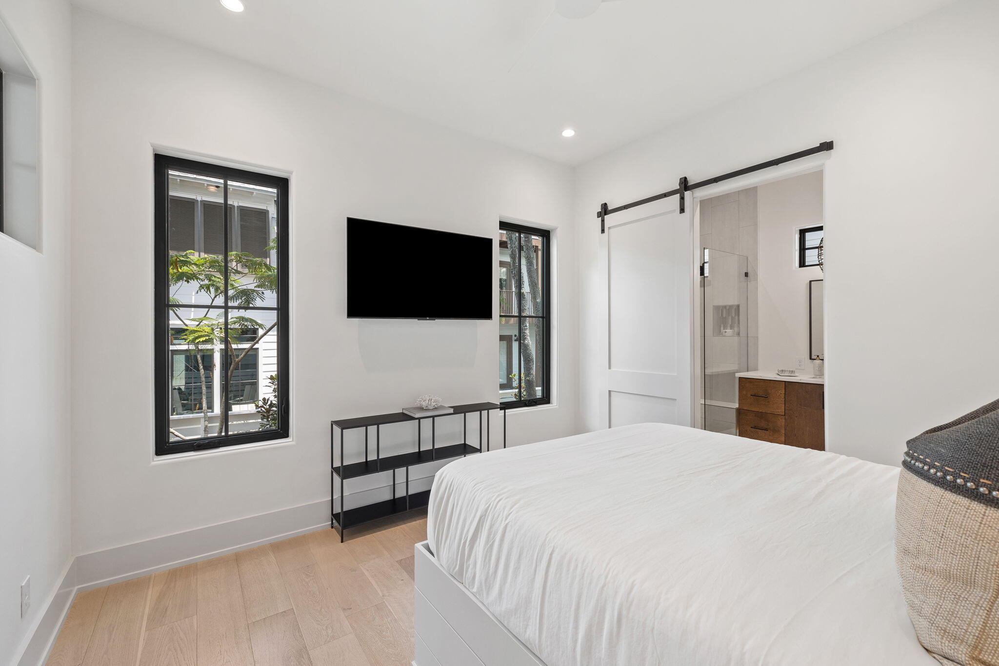 64 Grande Pointe Drive