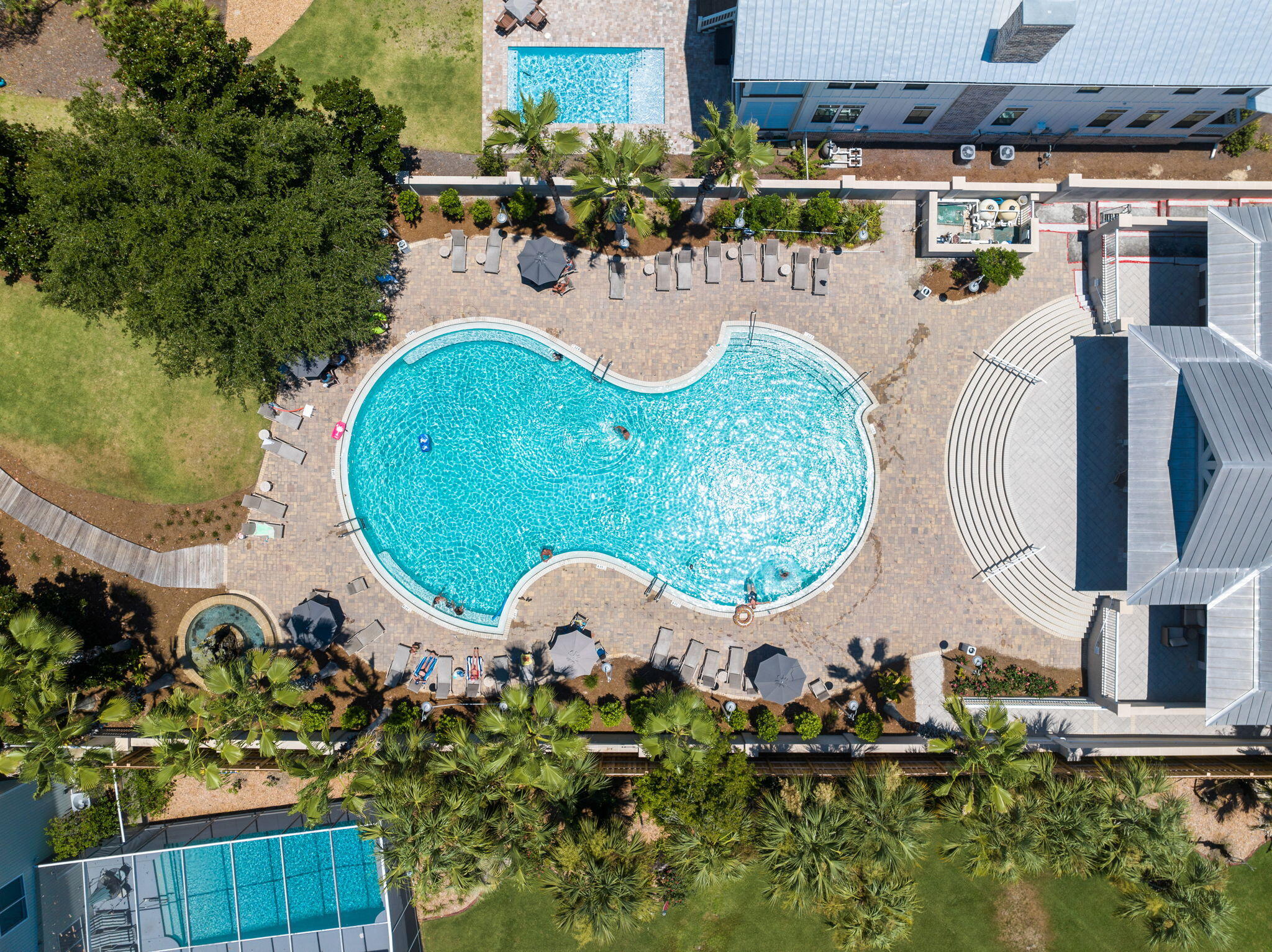 64 Grande Pointe Drive