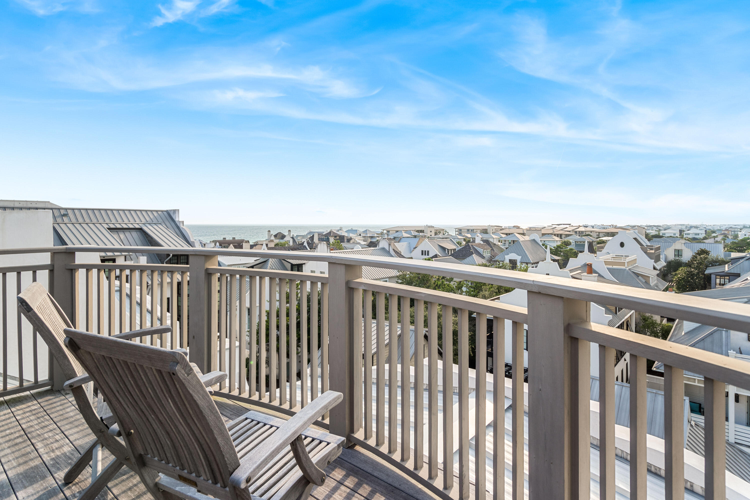 16 S Barrett Square, 3