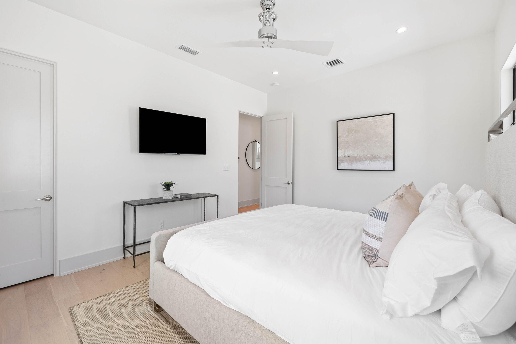 91 S Grande Pointe Drive