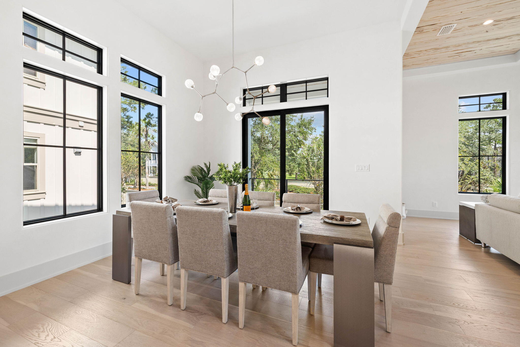 91 S Grande Pointe Drive