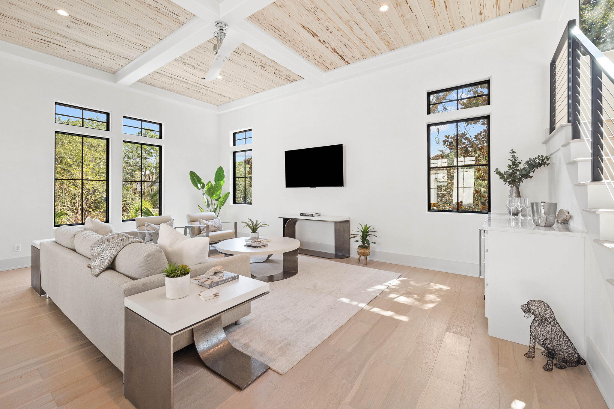 91 S Grande Pointe Drive