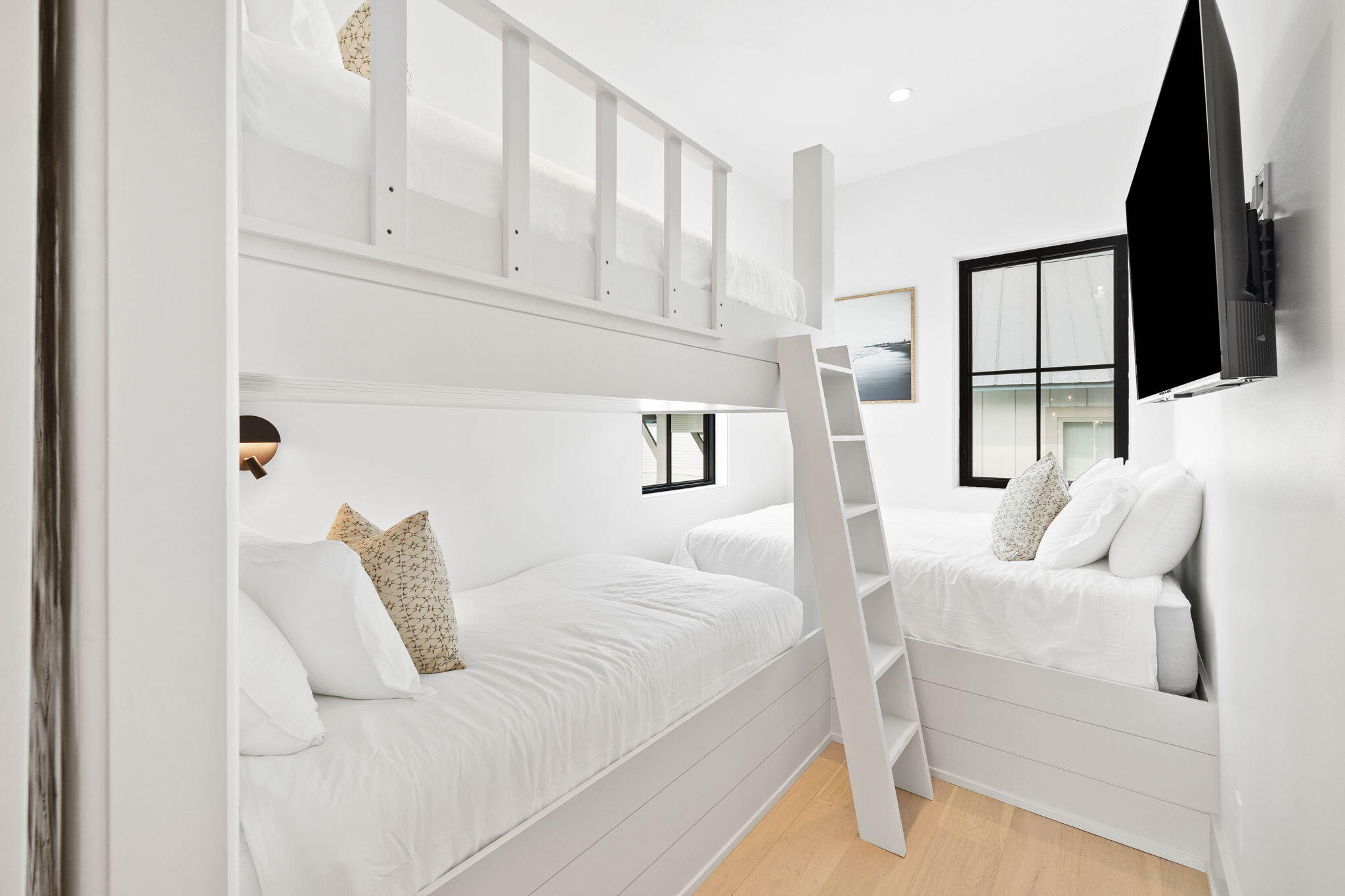 91 S Grande Pointe Drive