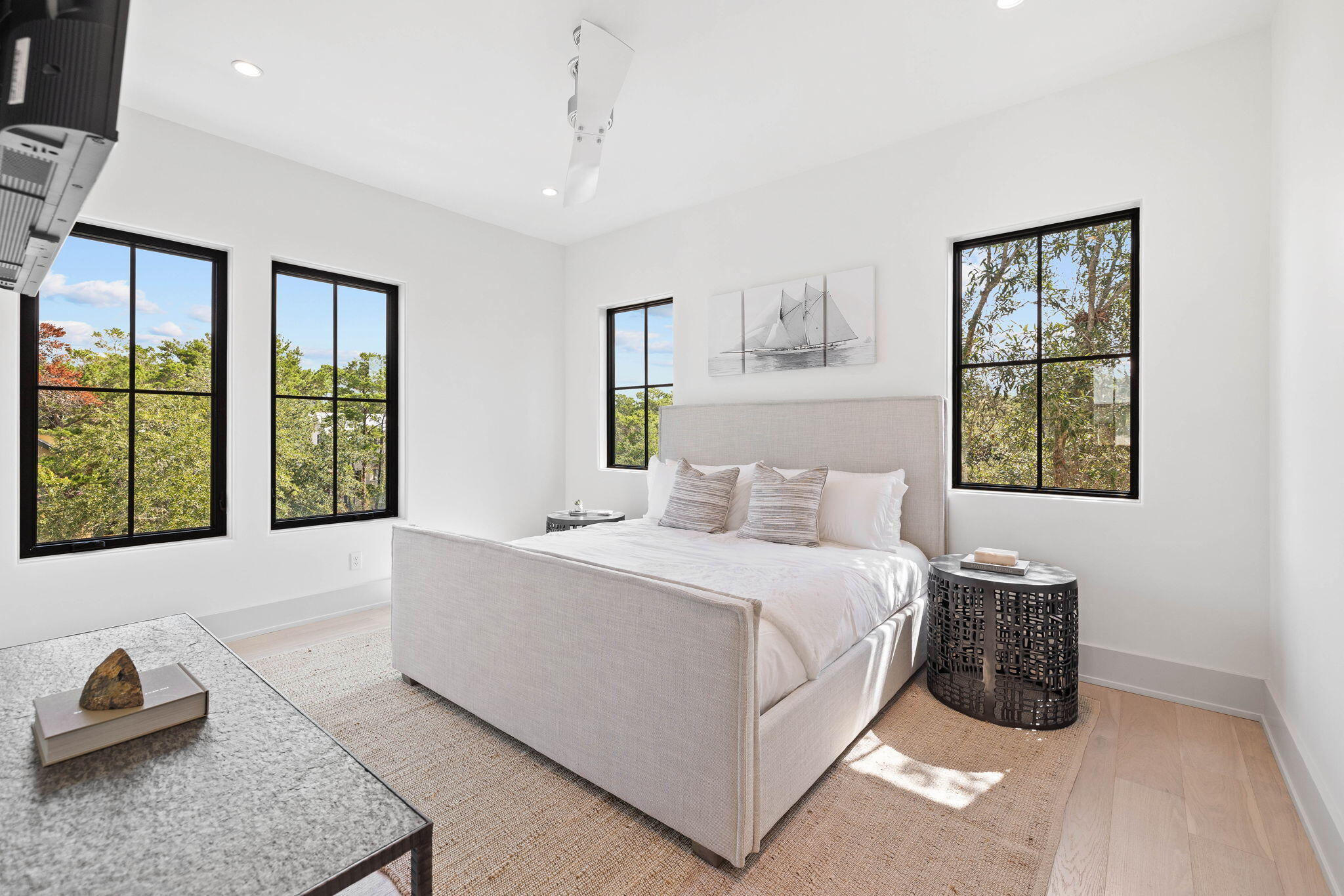 91 S Grande Pointe Drive