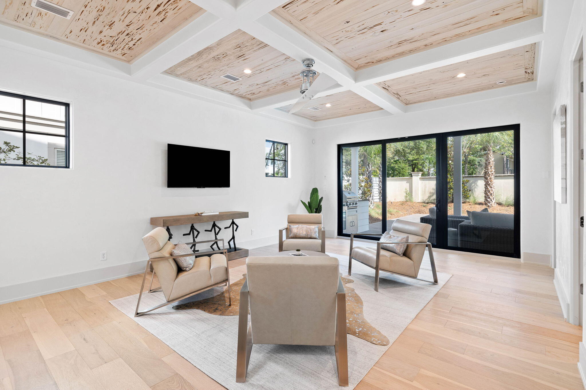 91 S Grande Pointe Drive