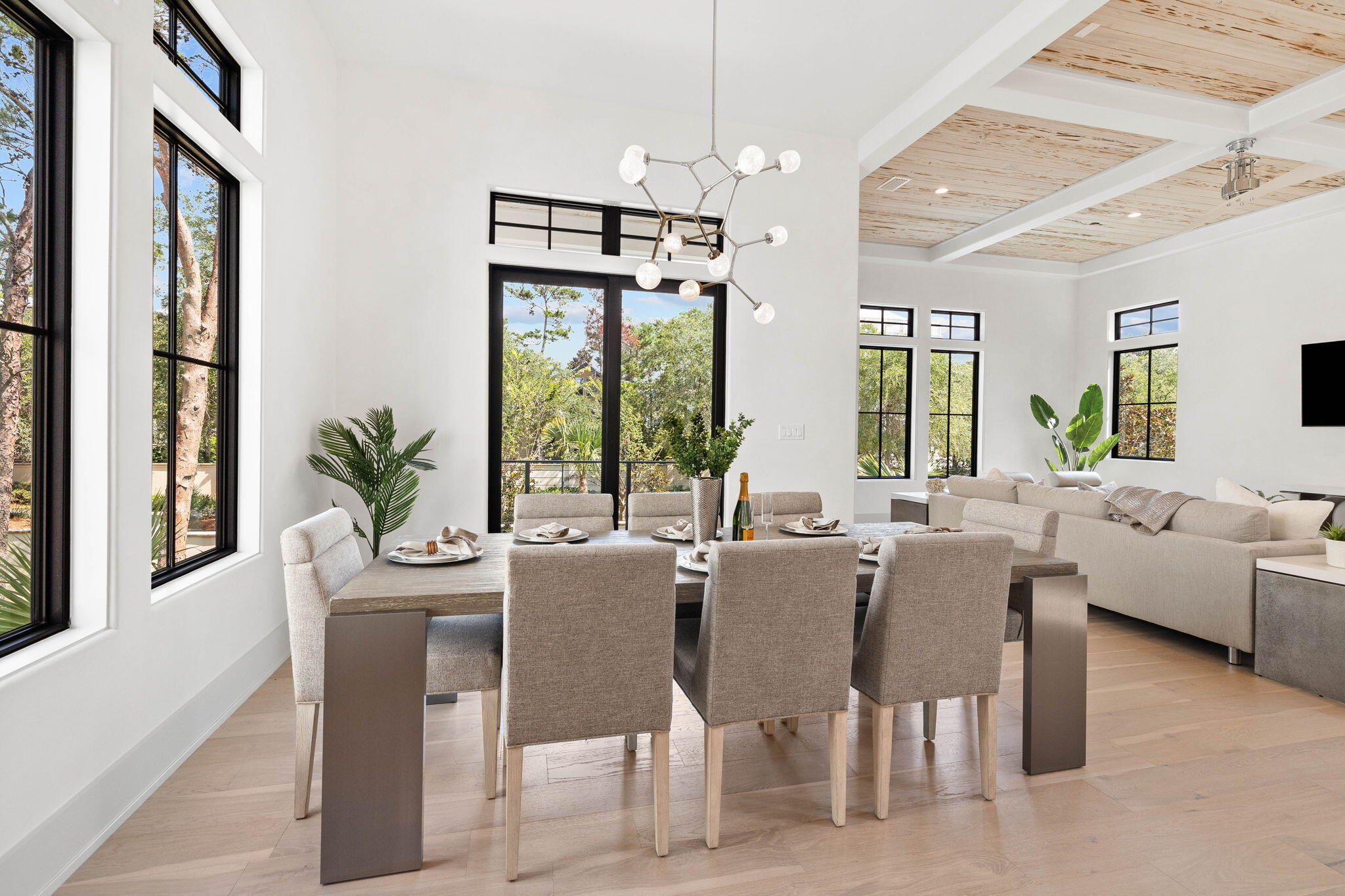 91 S Grande Pointe Drive