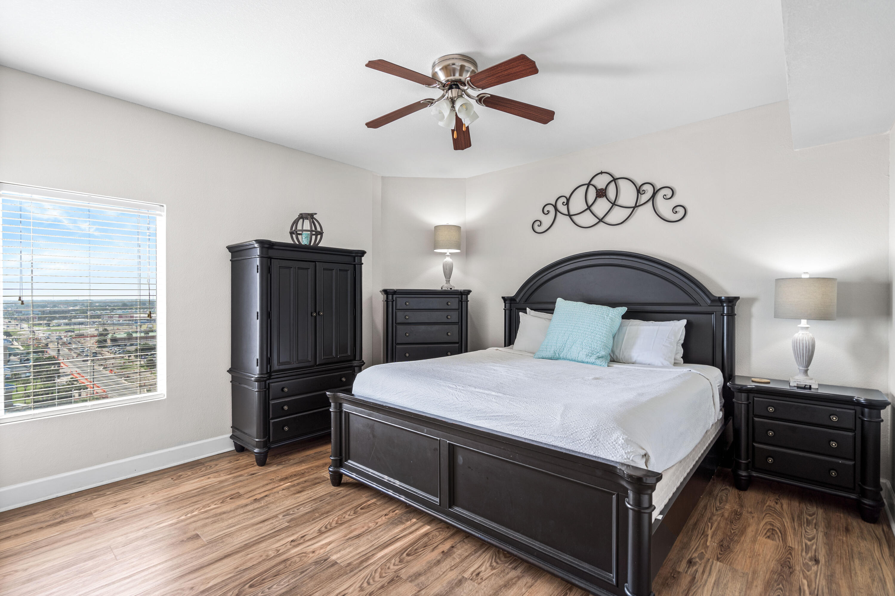 16819 Front Beach Road, 1001