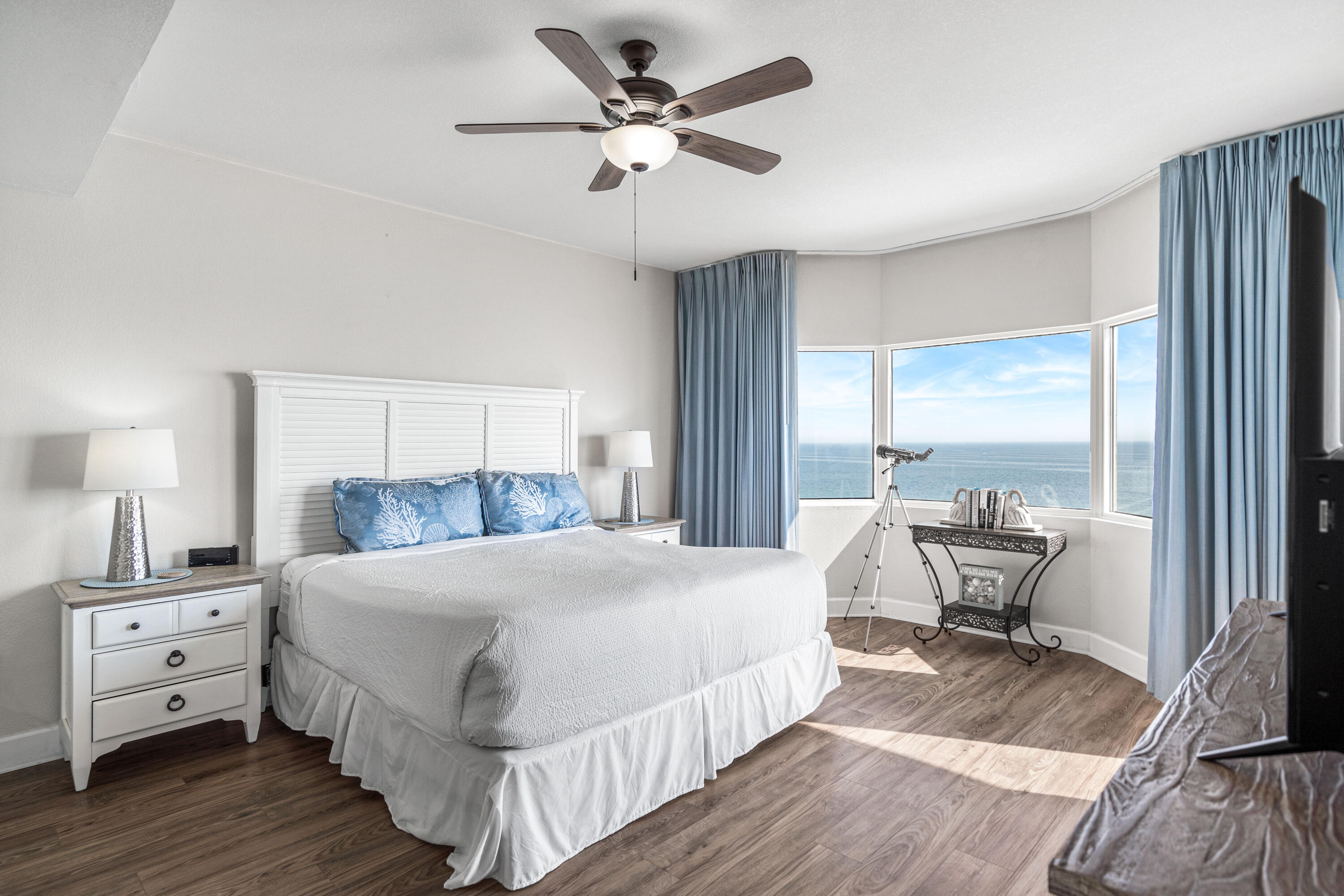 16819 Front Beach Road, 1001