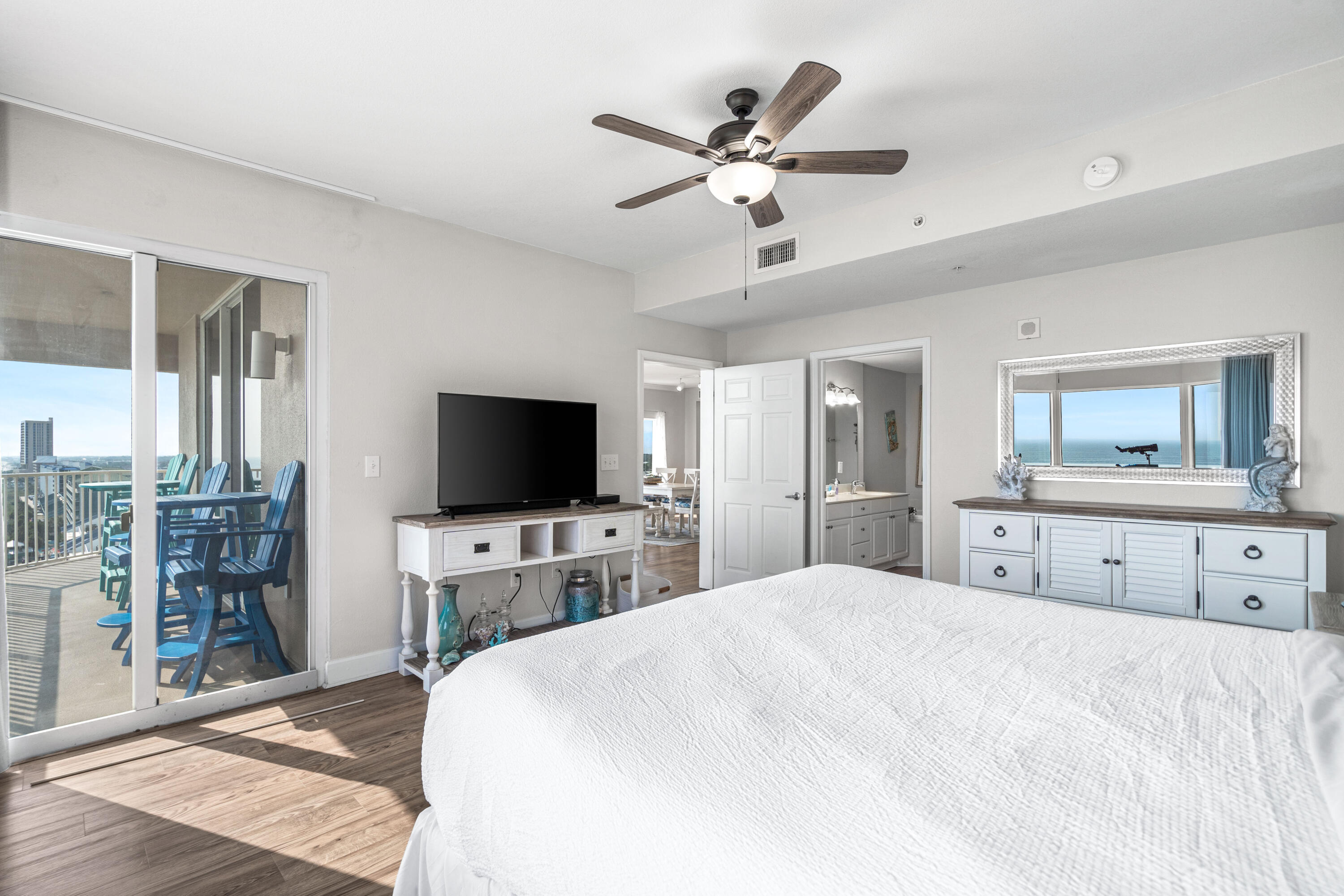 16819 Front Beach Road, 1001