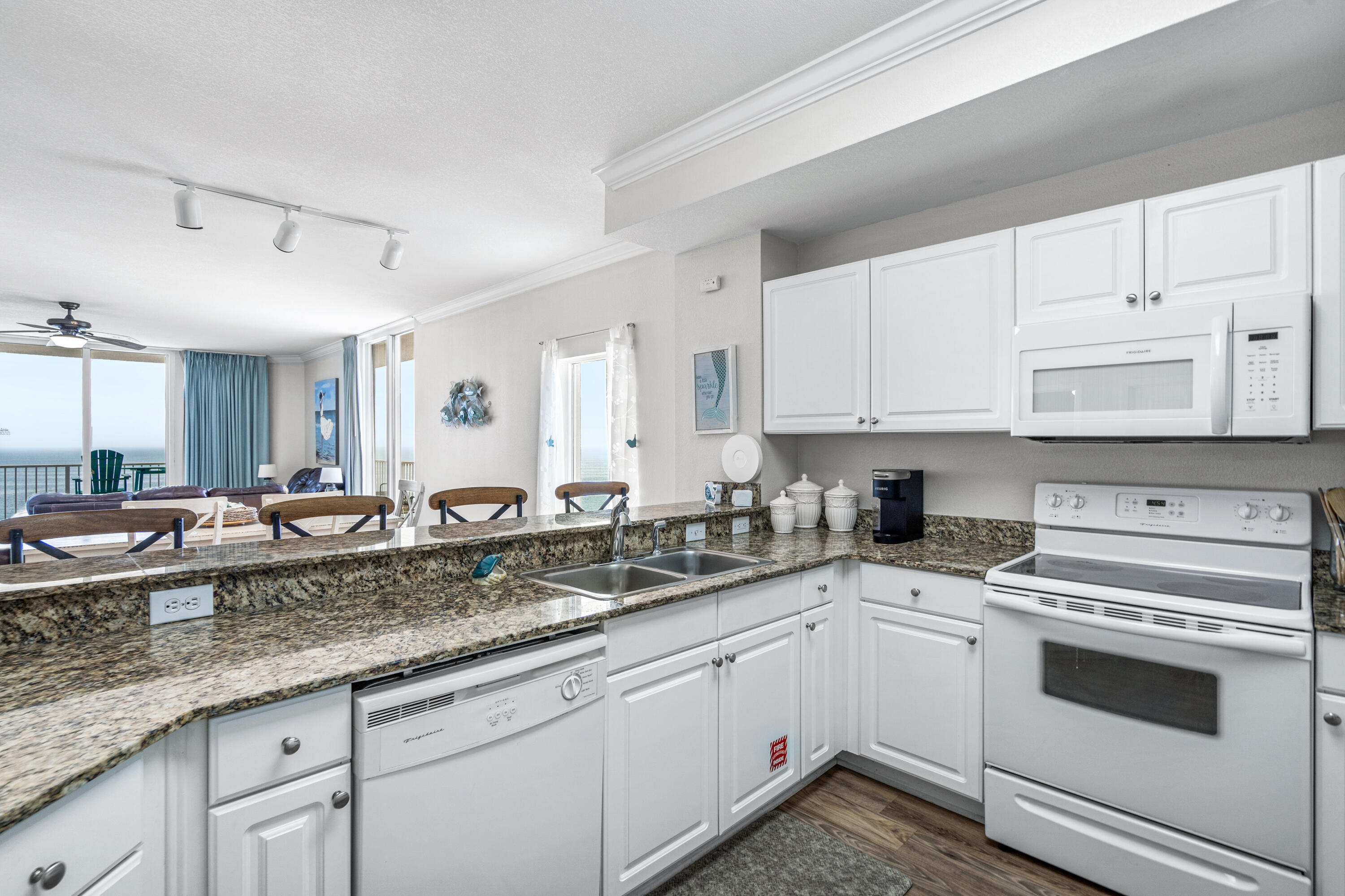 16819 Front Beach Road, 1001