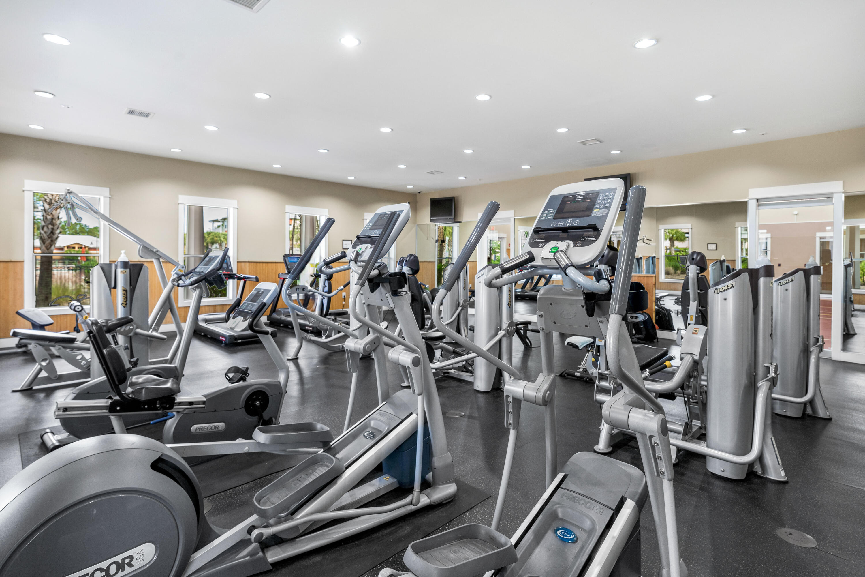 8700 Front Beach Road Road, 5208