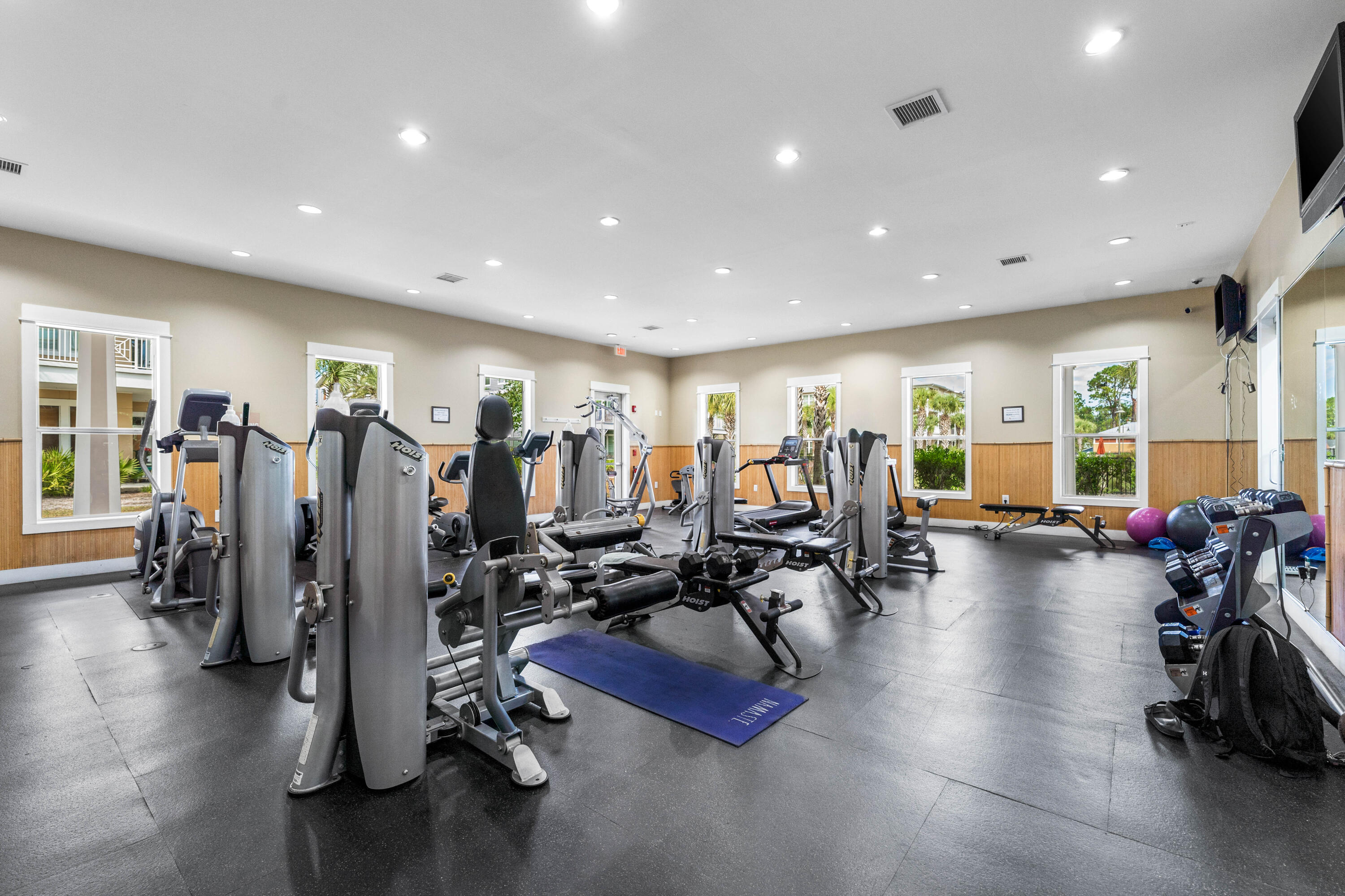 8700 Front Beach Road Road, 5208