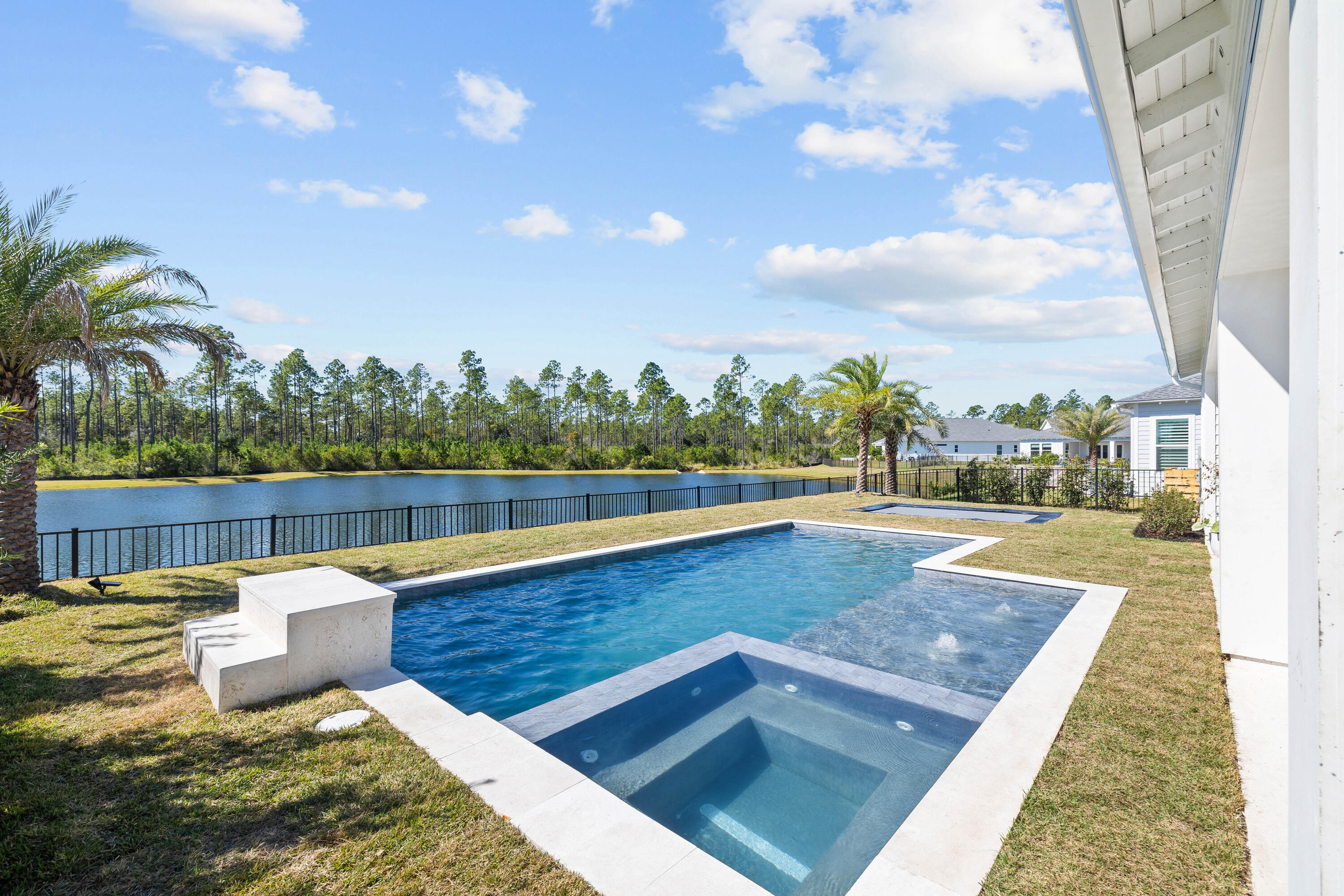 351 W Lafayette Road