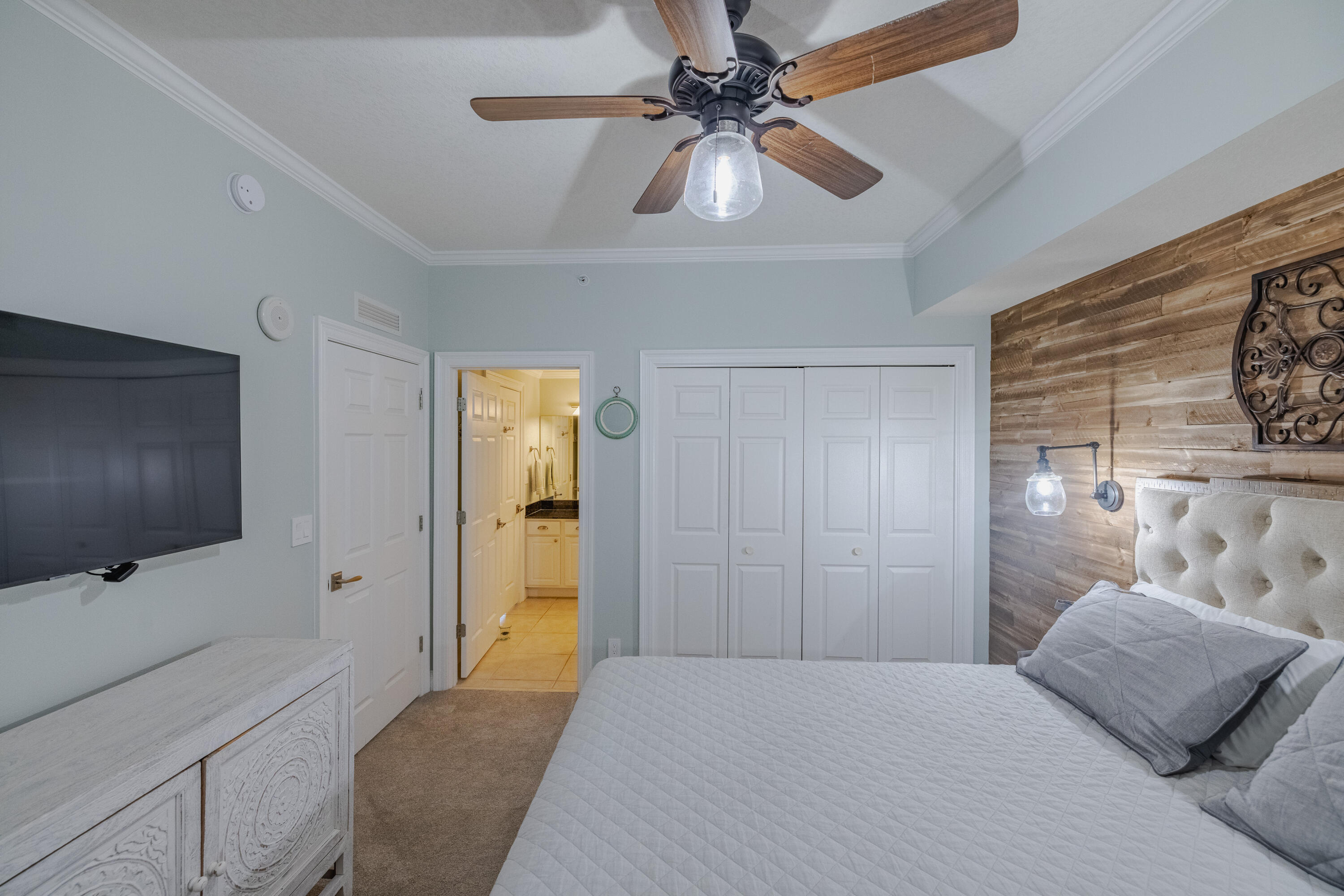 15817 Front Beach Road, 1208