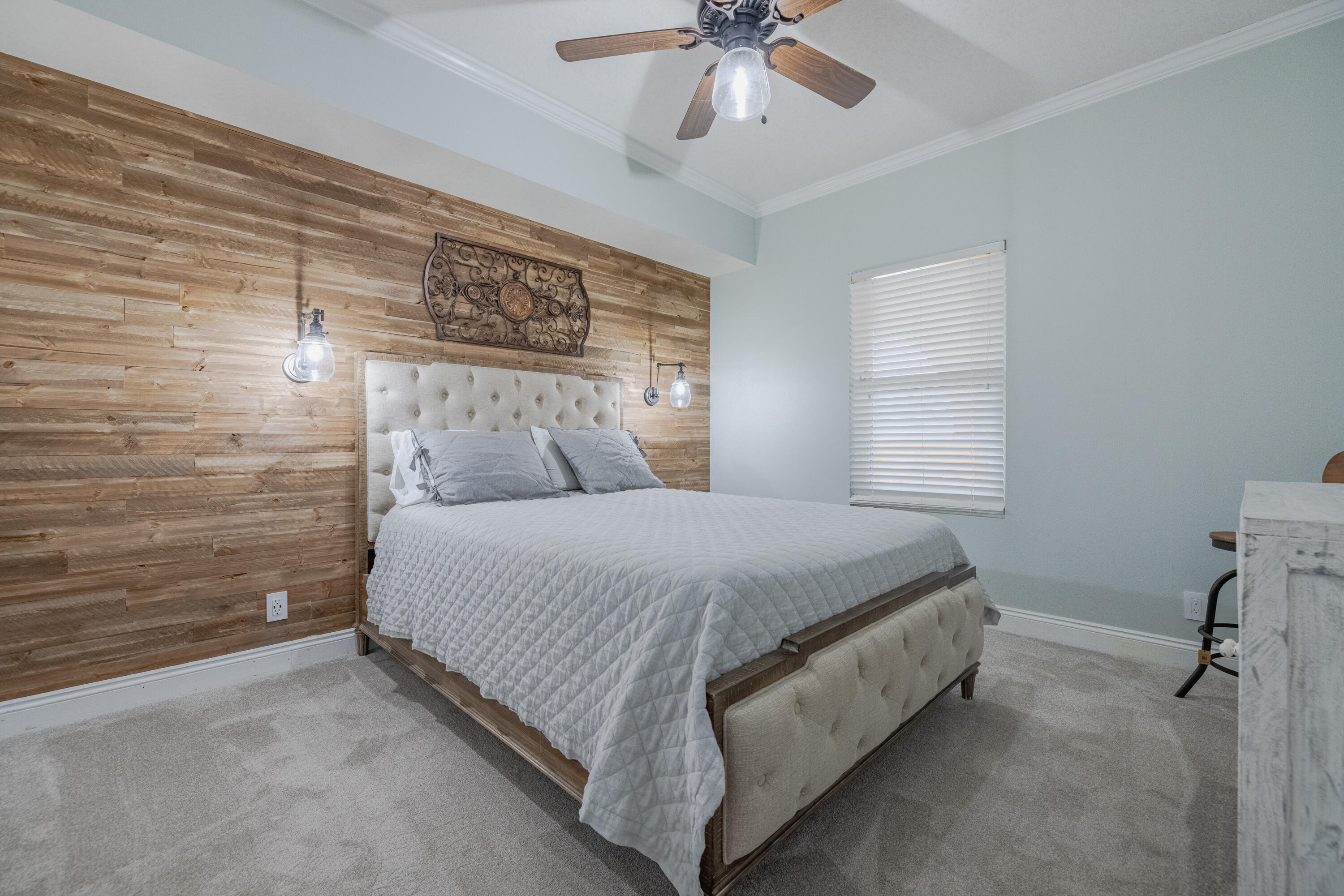 15817 Front Beach Road, 1208