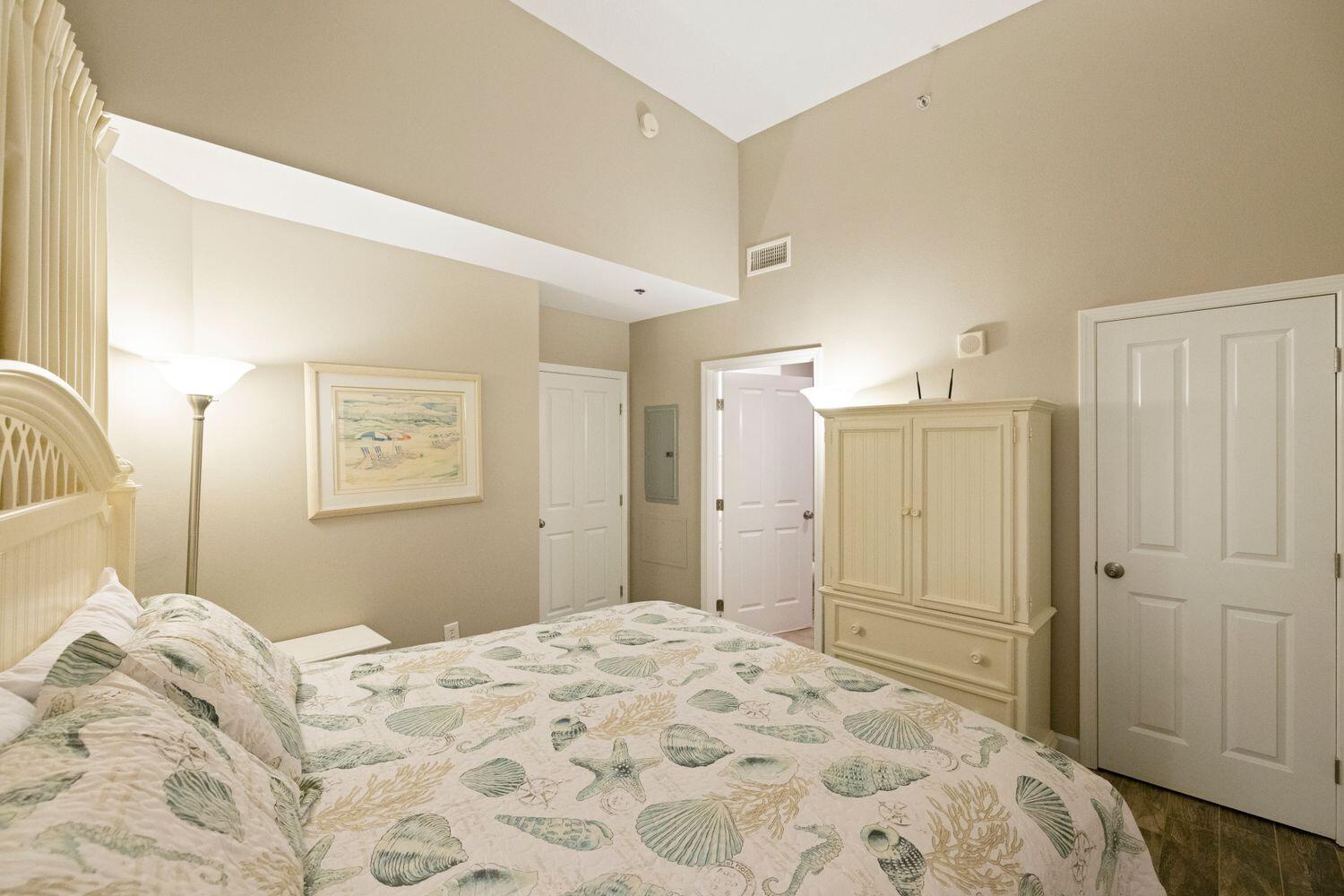 9900 S Thomas Drive, 102