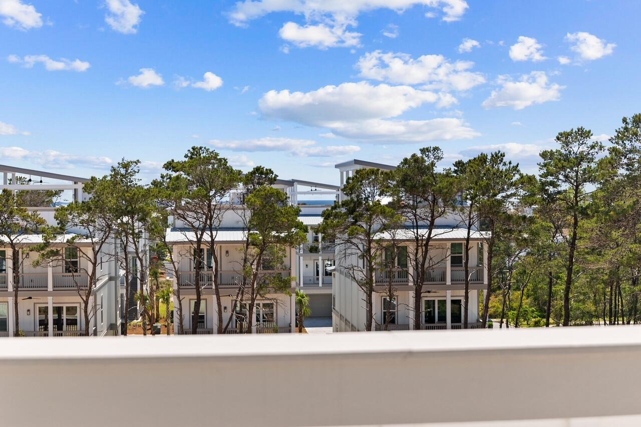 22 W Queen Palm Drive
