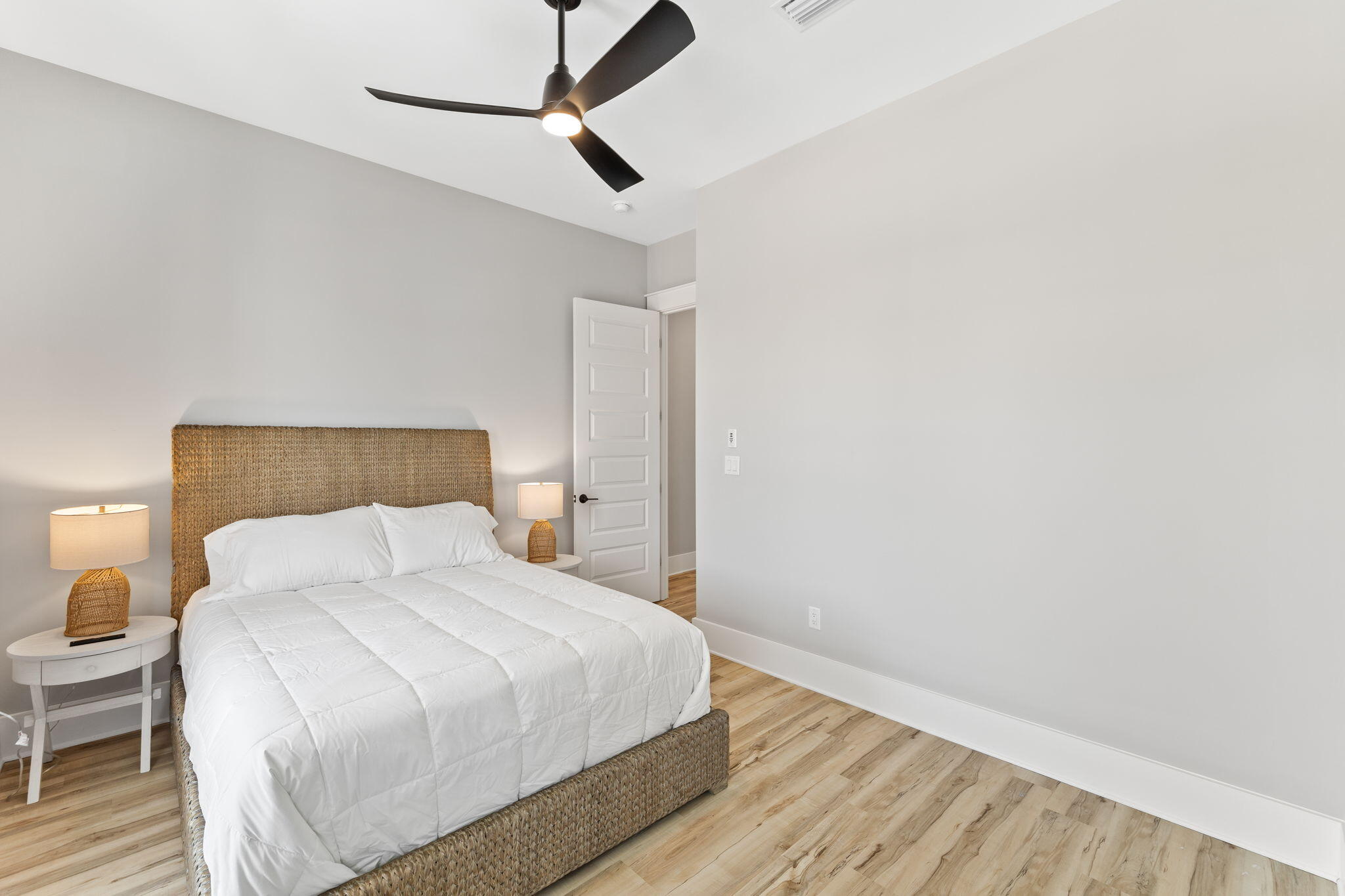 22 W Queen Palm Drive