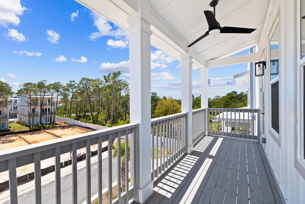 22 W Queen Palm Drive