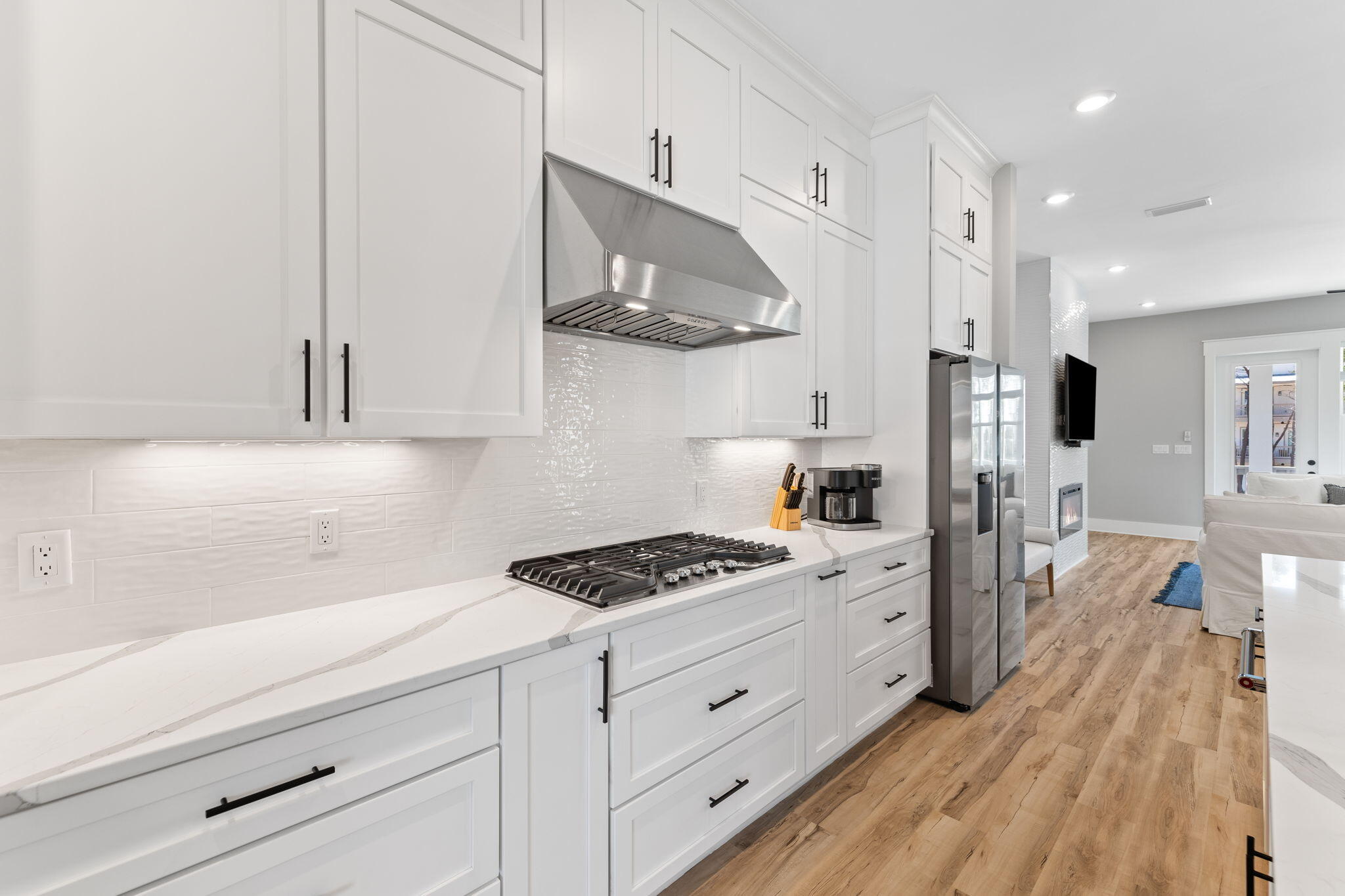 22 W Queen Palm Drive