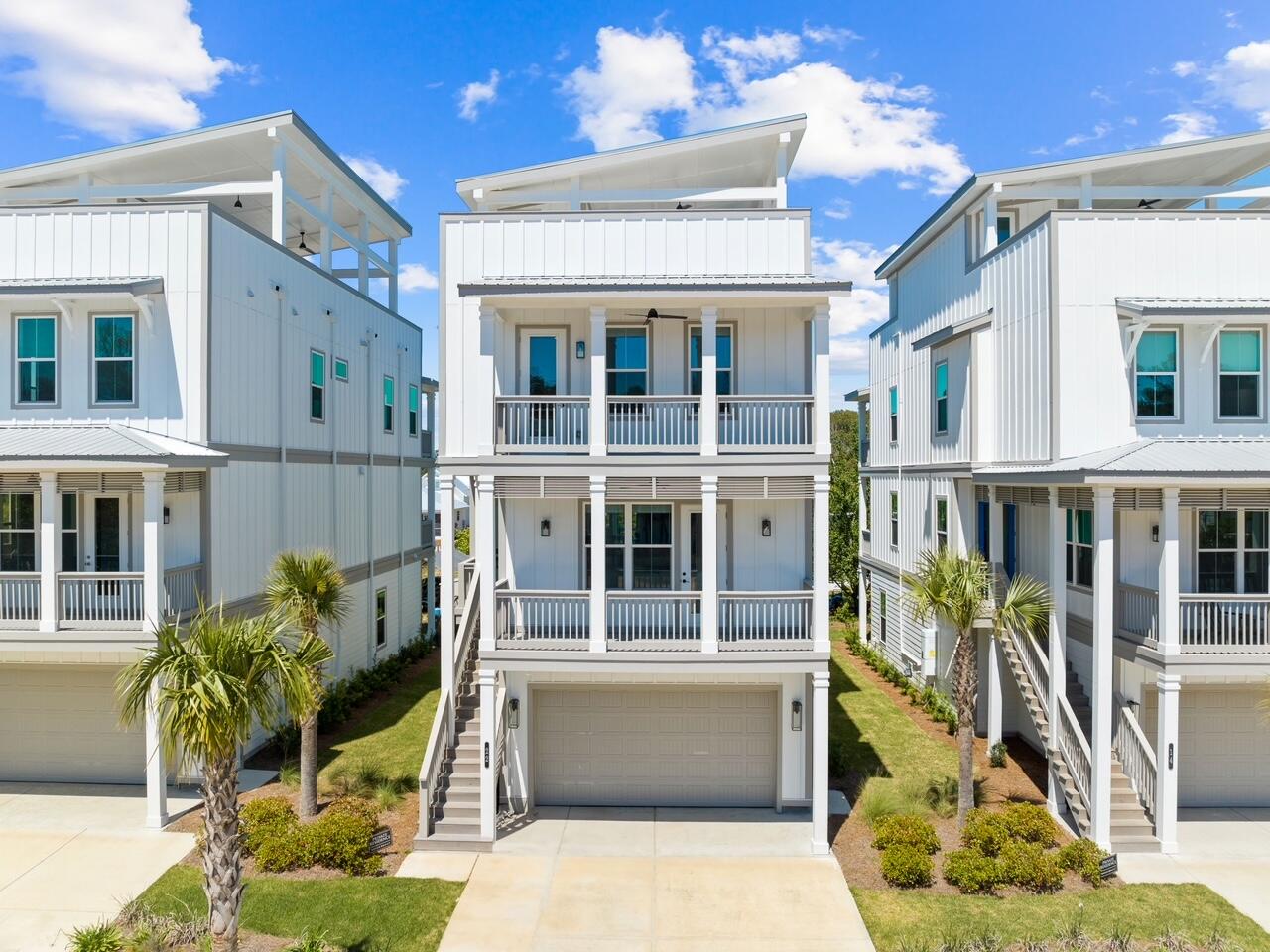 22 W Queen Palm Drive