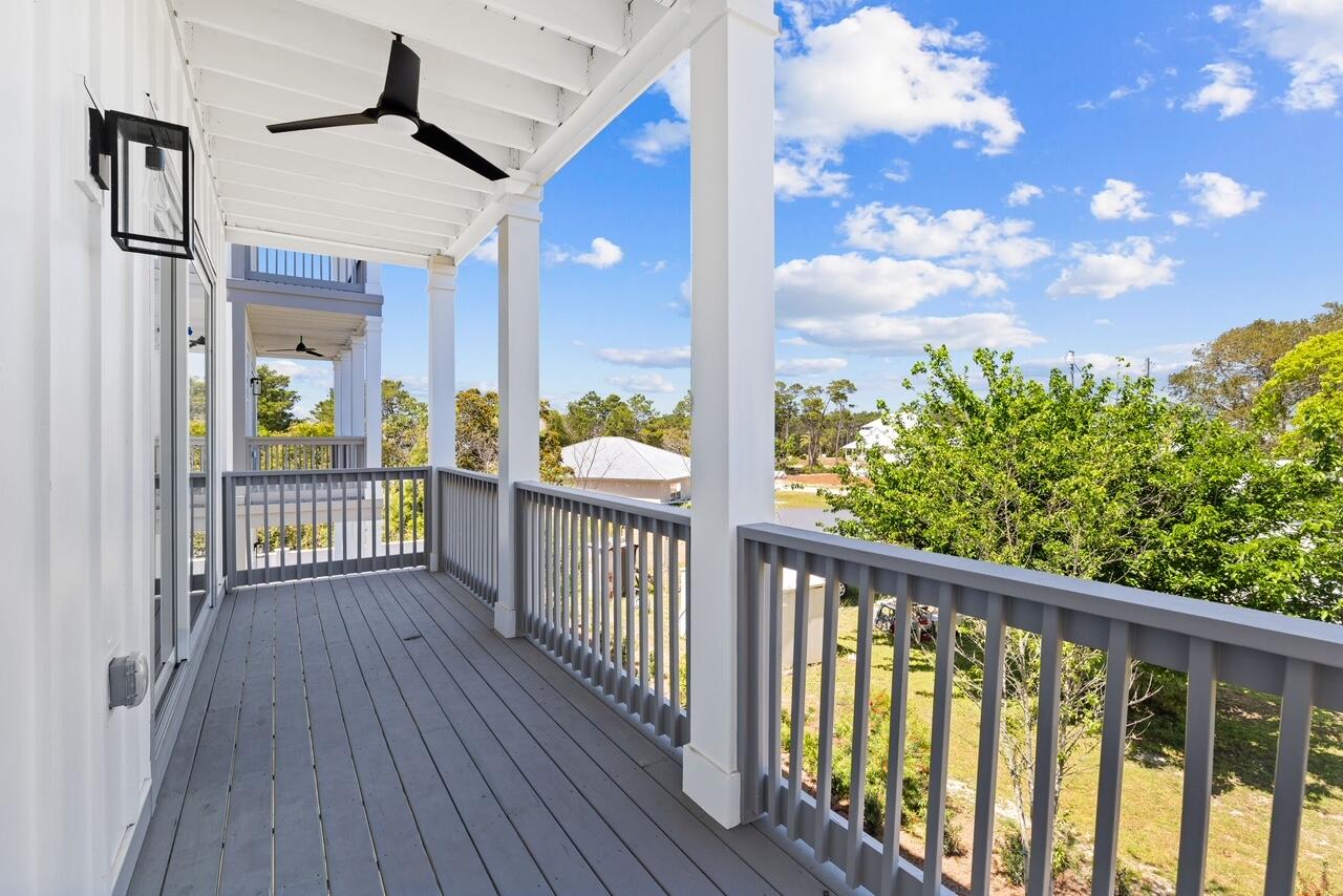 22 W Queen Palm Drive