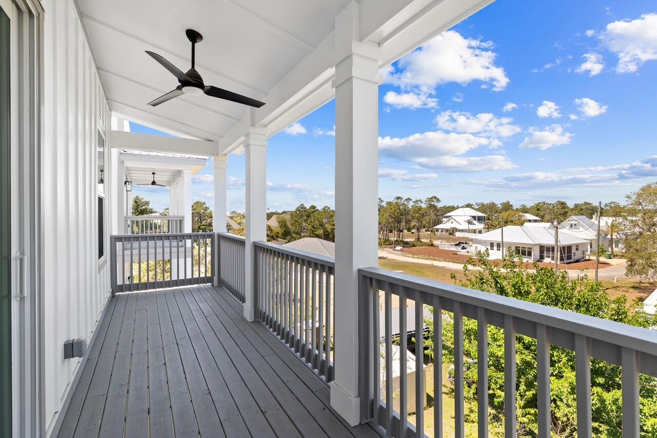 22 W Queen Palm Drive