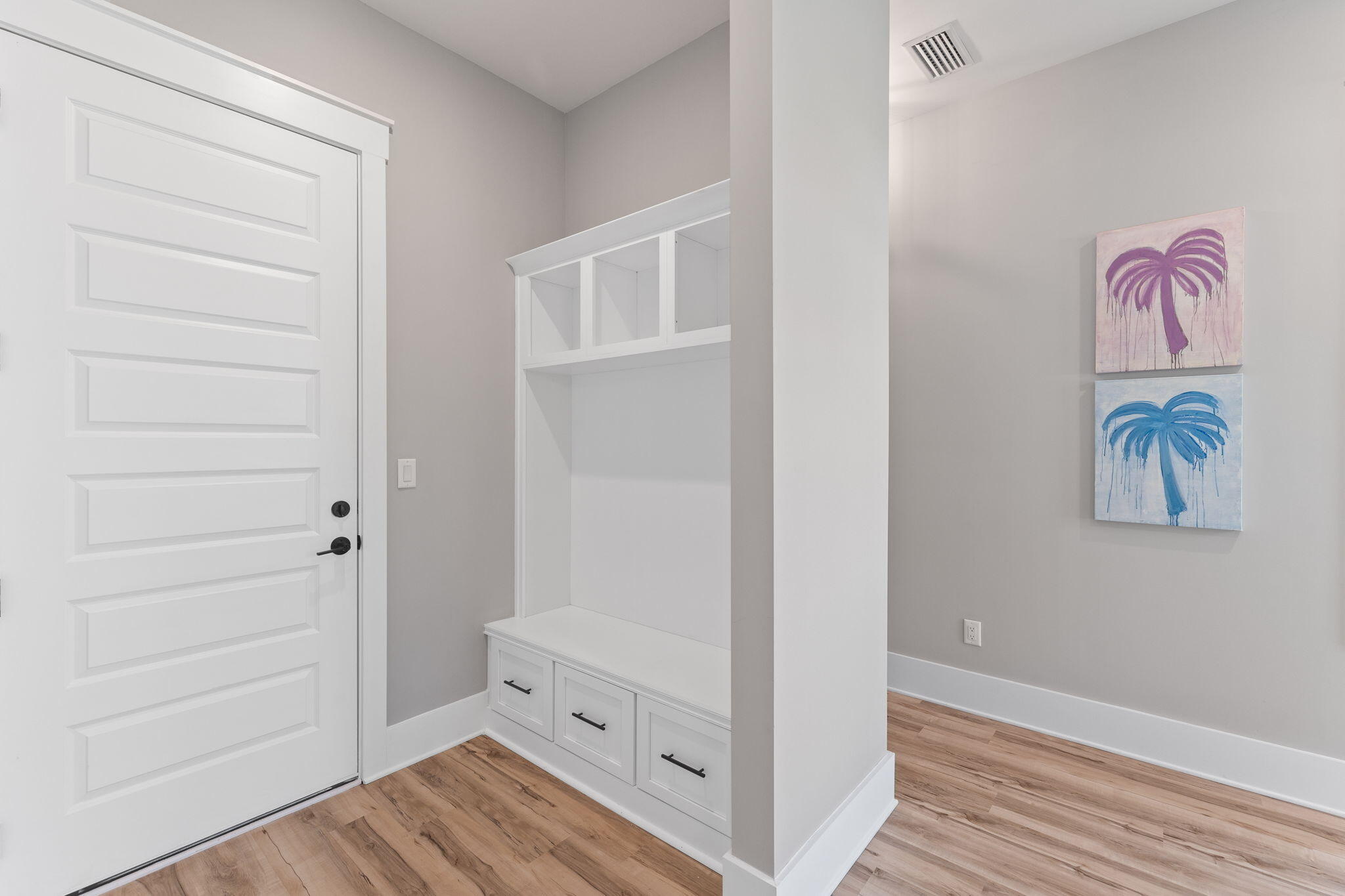 22 W Queen Palm Drive