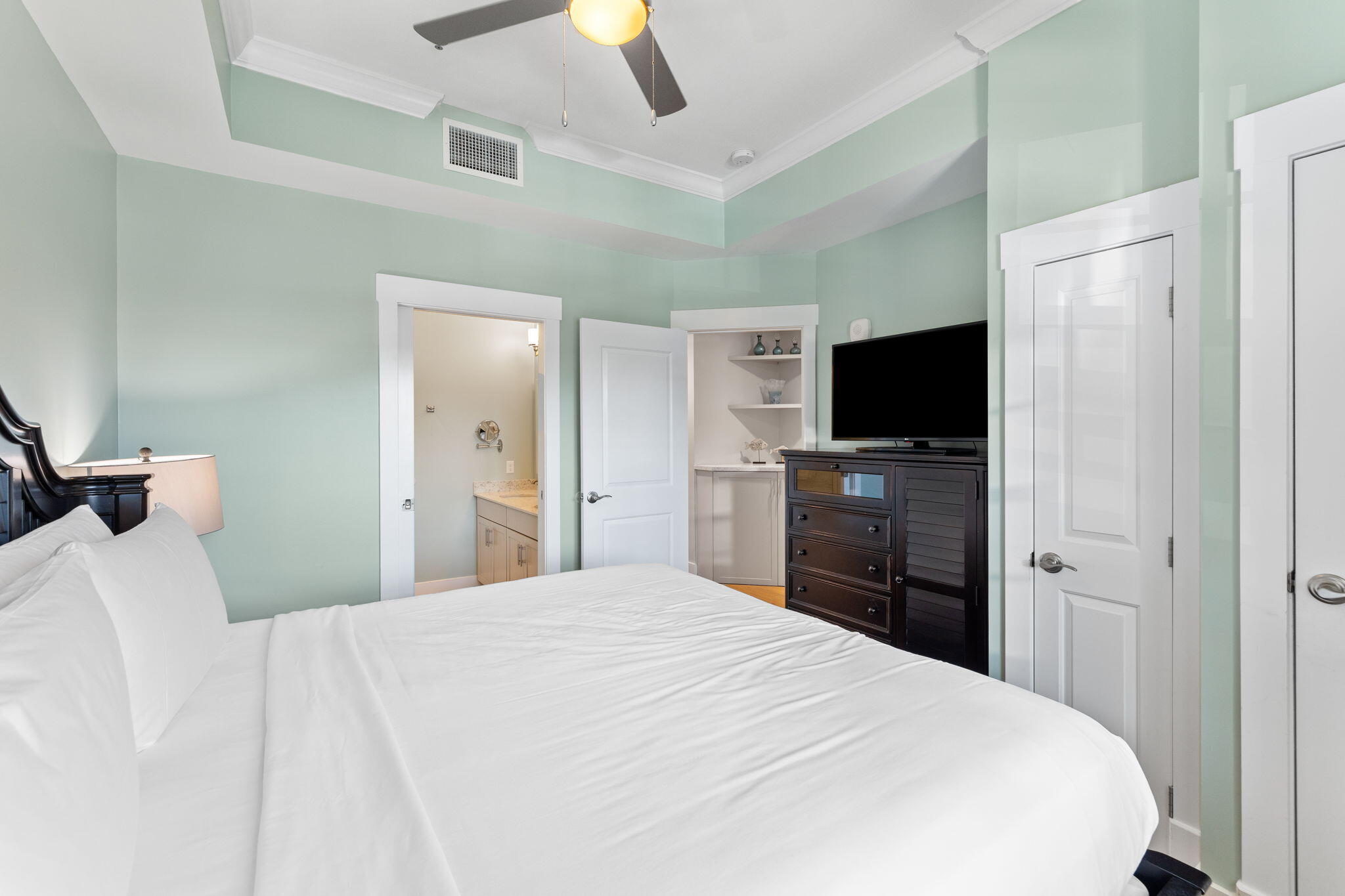 100 Matthew Boulevard, 108