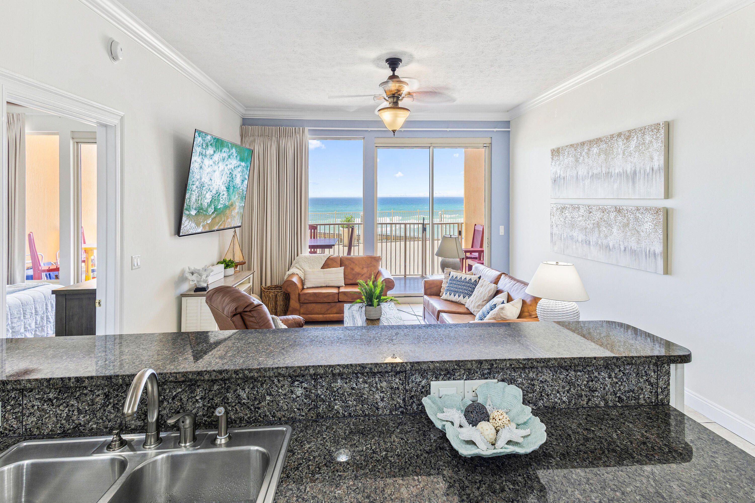 5004 Thomas Drive, UNIT 104