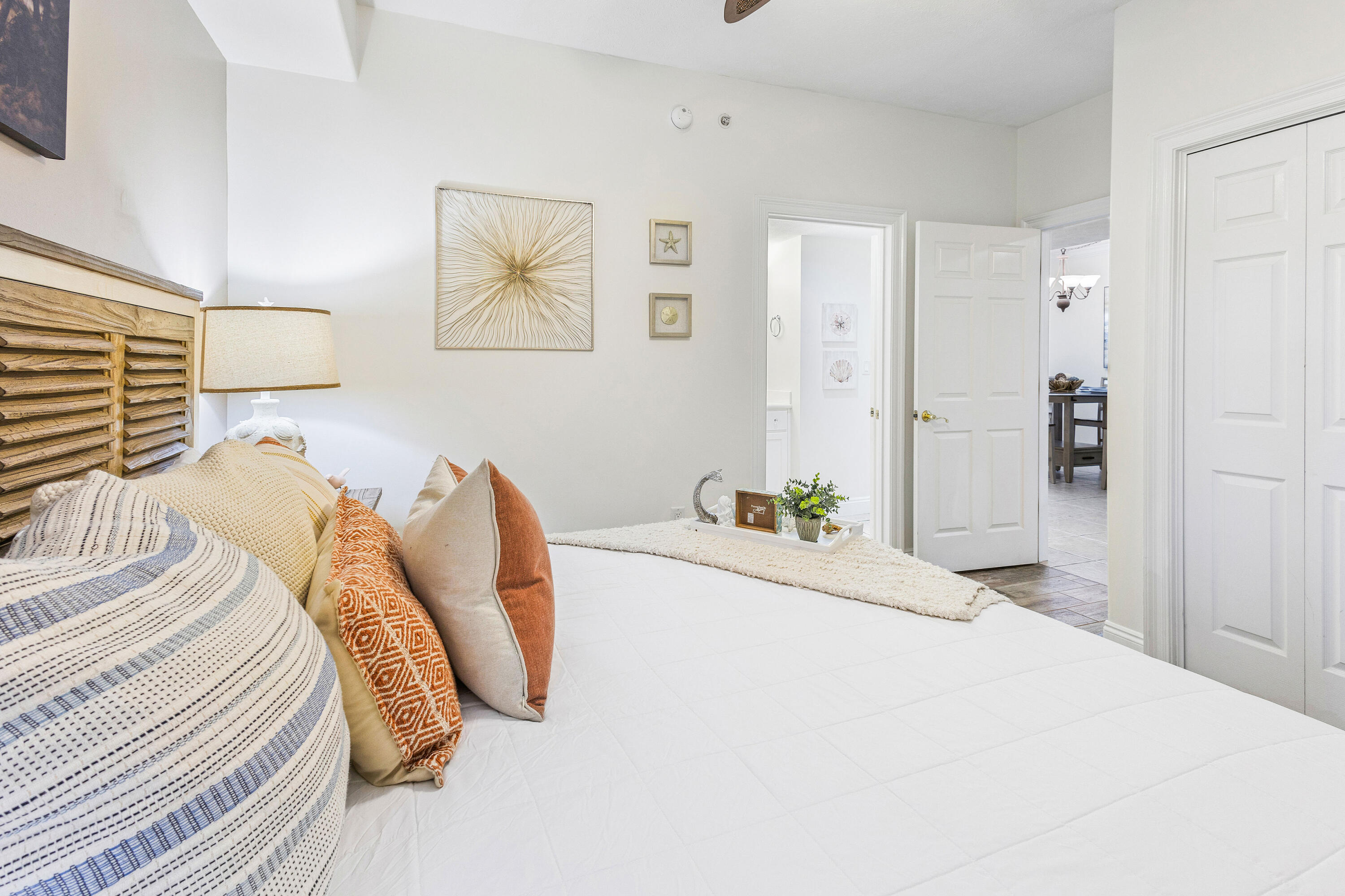 5004 Thomas Drive, UNIT 104
