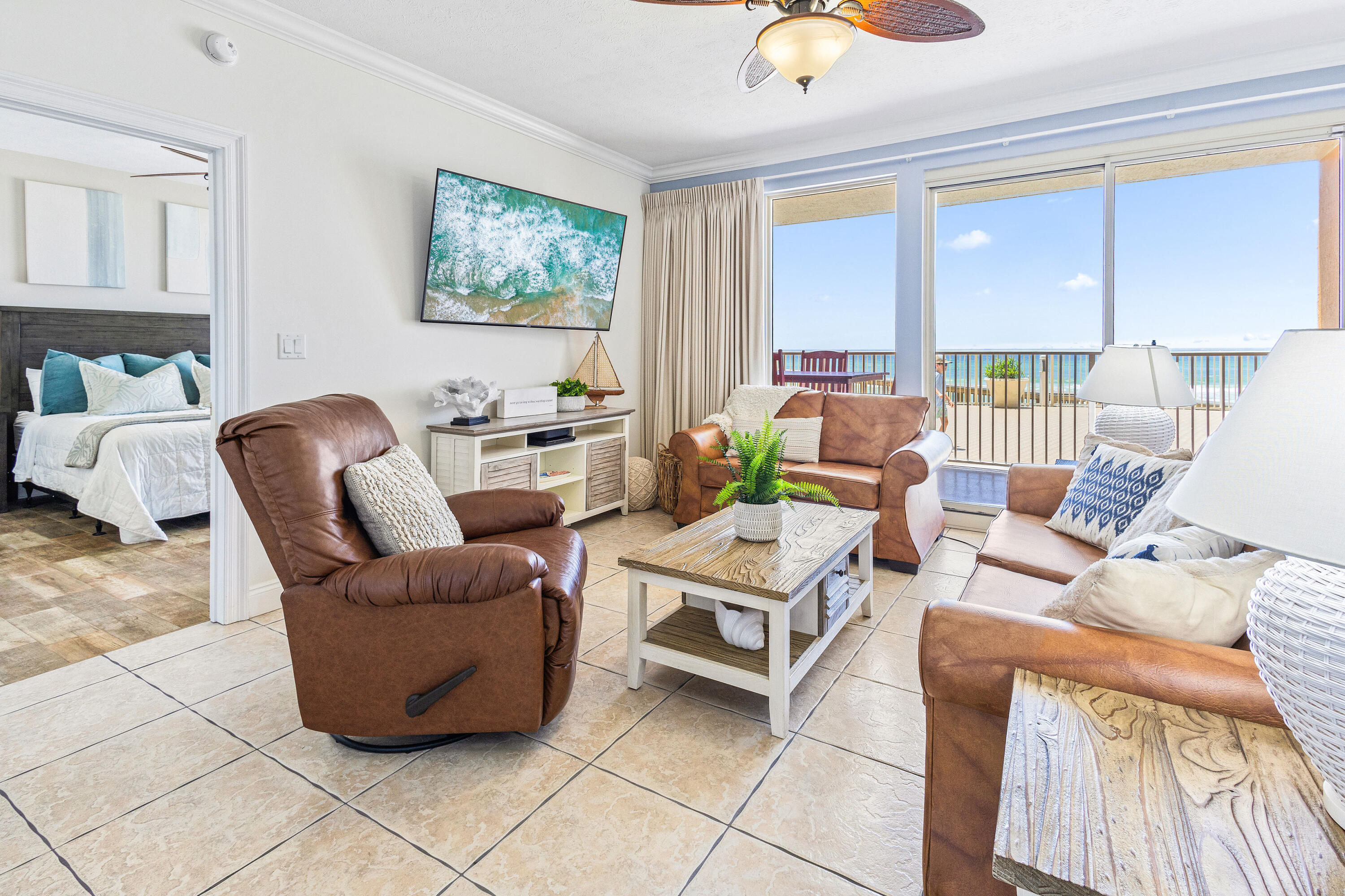 5004 Thomas Drive, UNIT 104