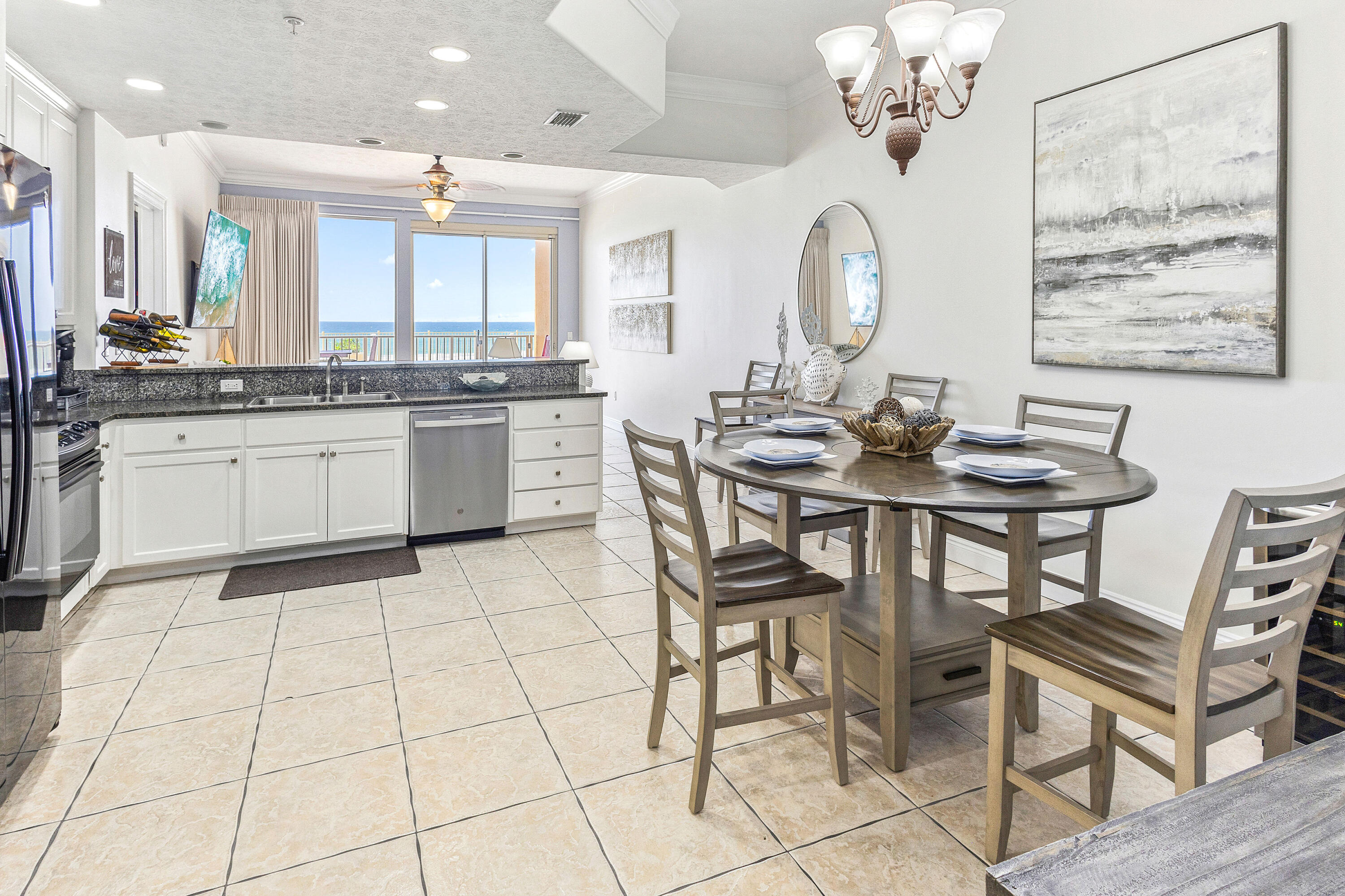 5004 Thomas Drive, UNIT 104