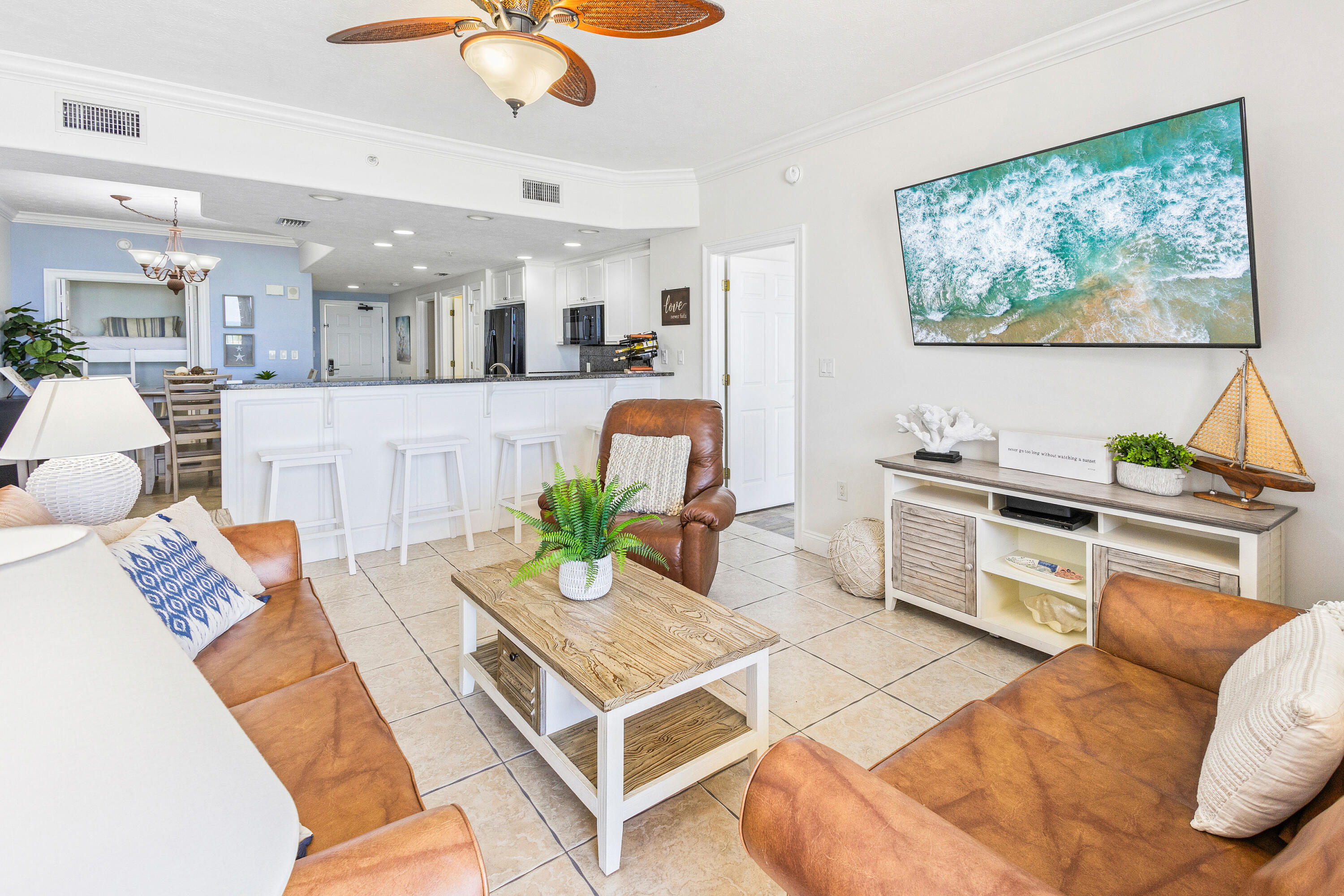 5004 Thomas Drive, UNIT 104