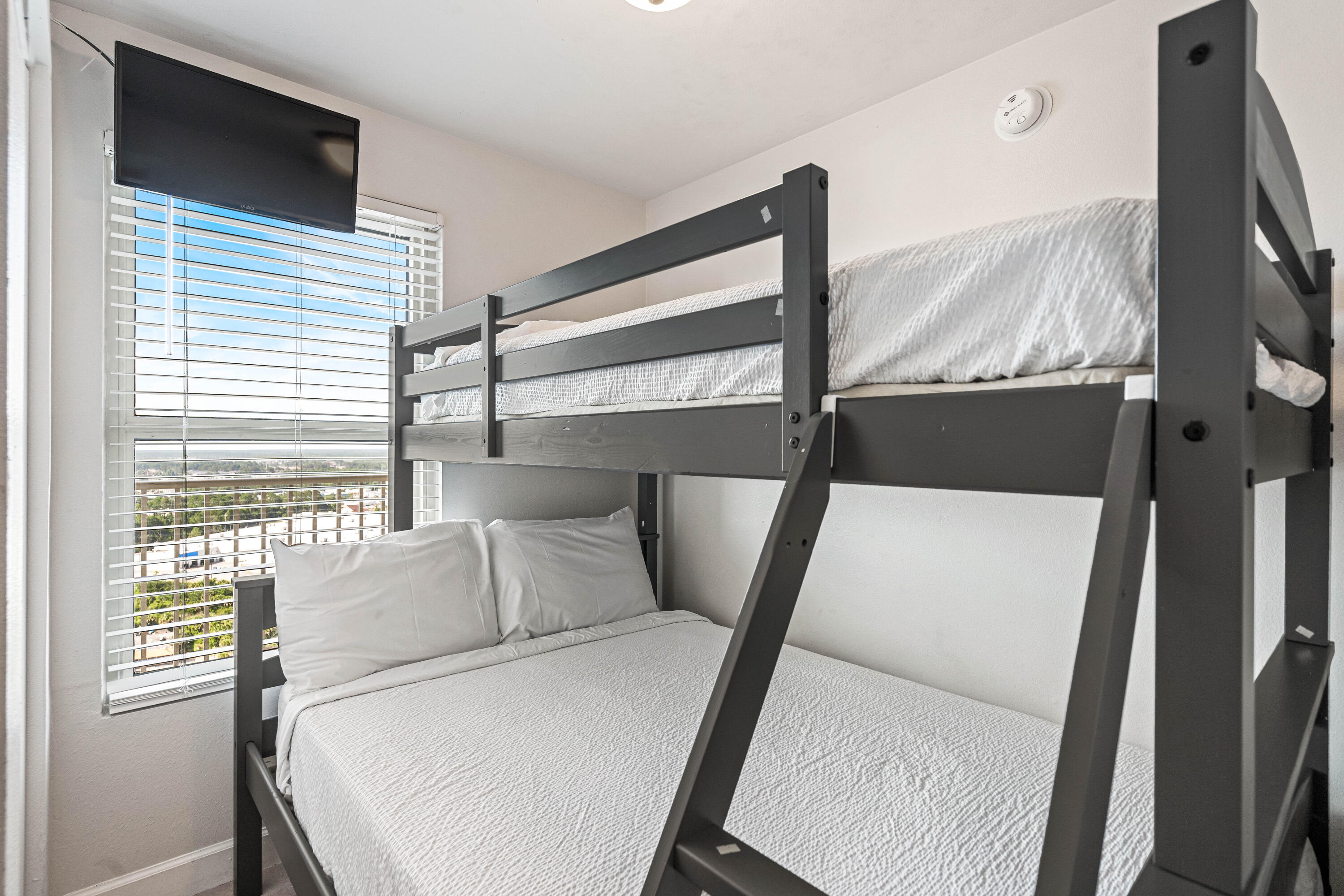 9900 S Thomas Drive, UNIT 2011