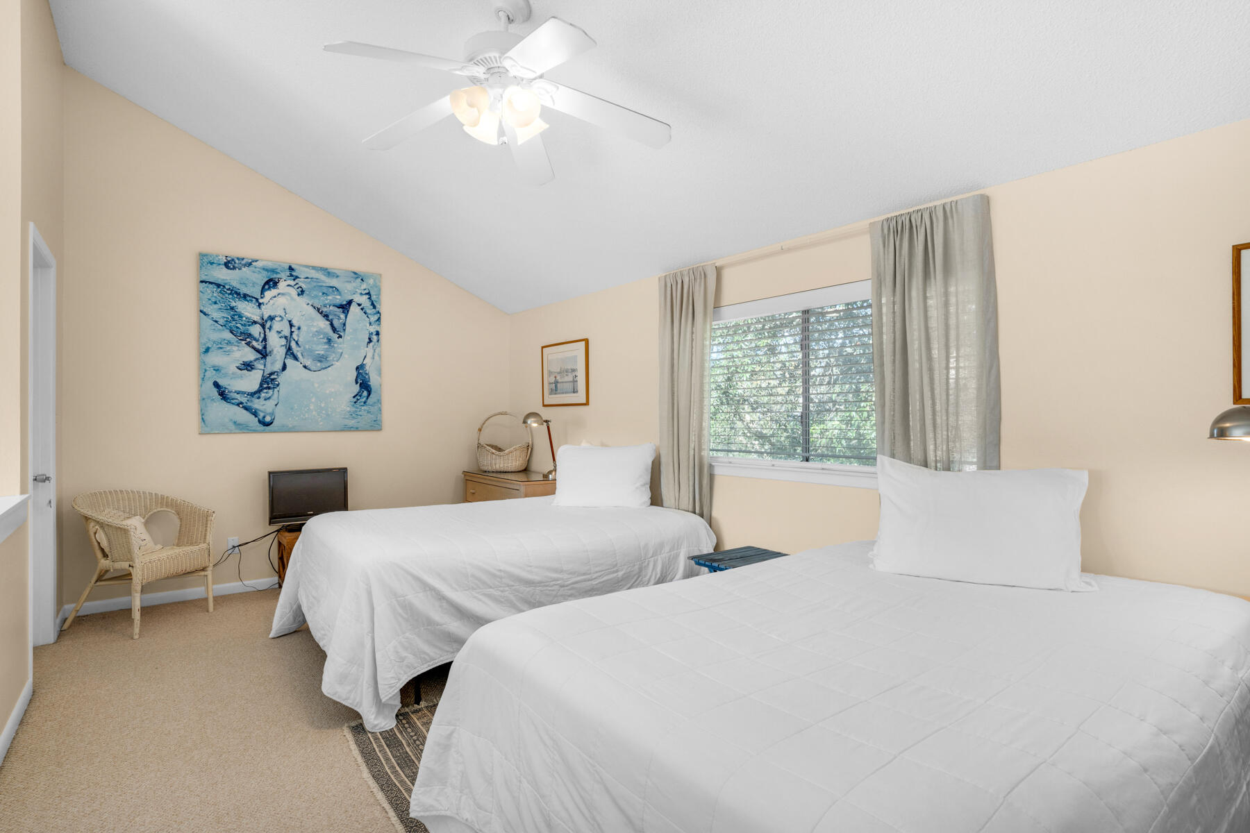 9815 W US Highway 98, 223