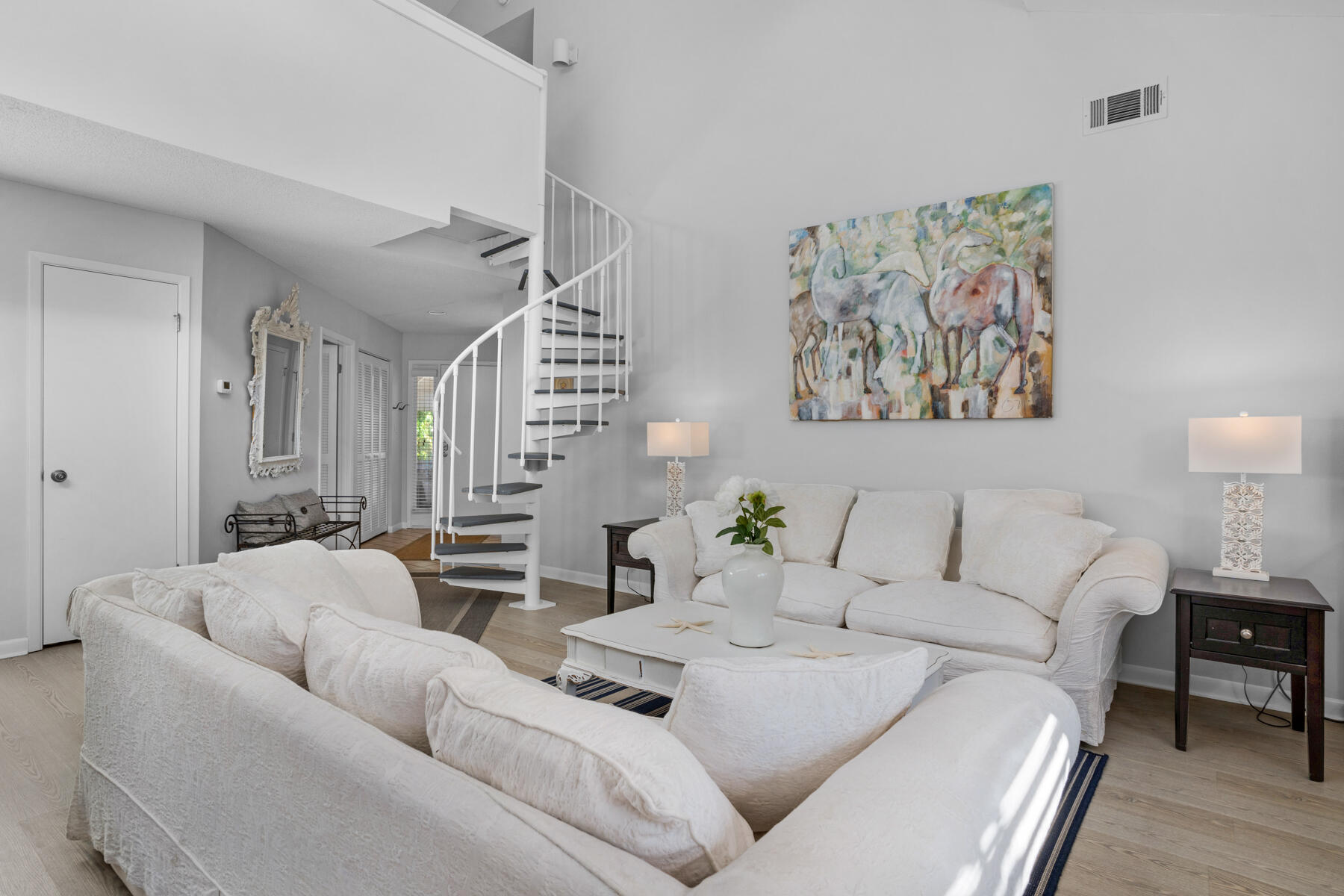 9815 W US Highway 98, 223