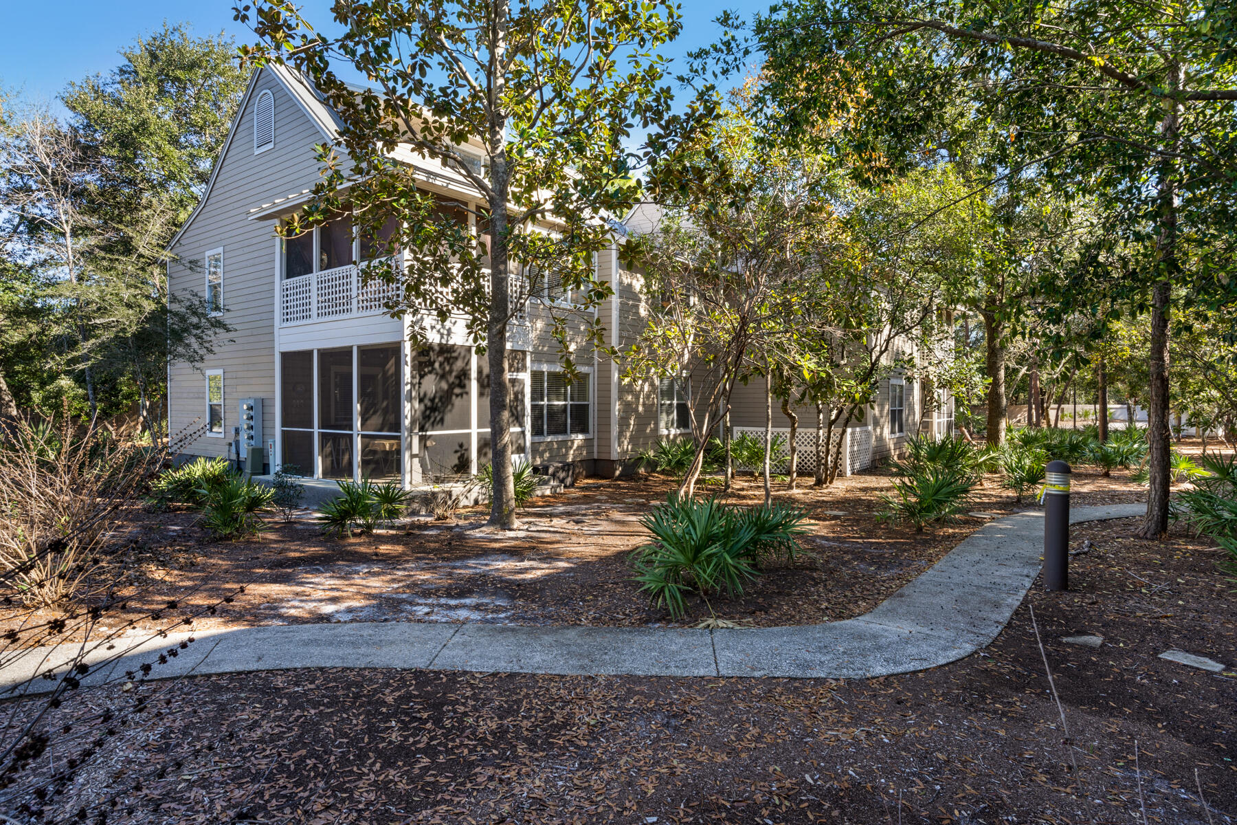 9815 W US Highway 98, 223