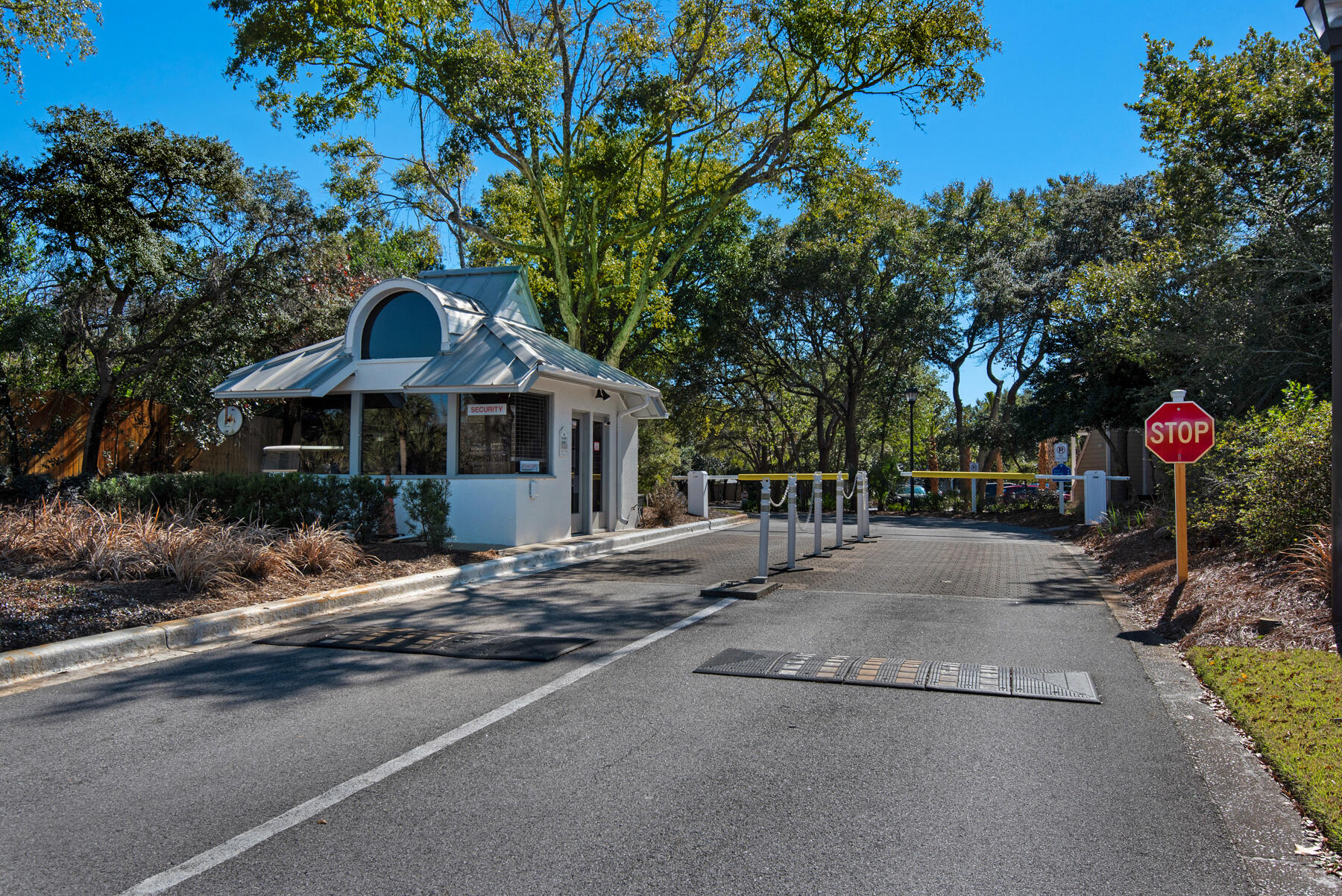 9815 W US Highway 98, 223