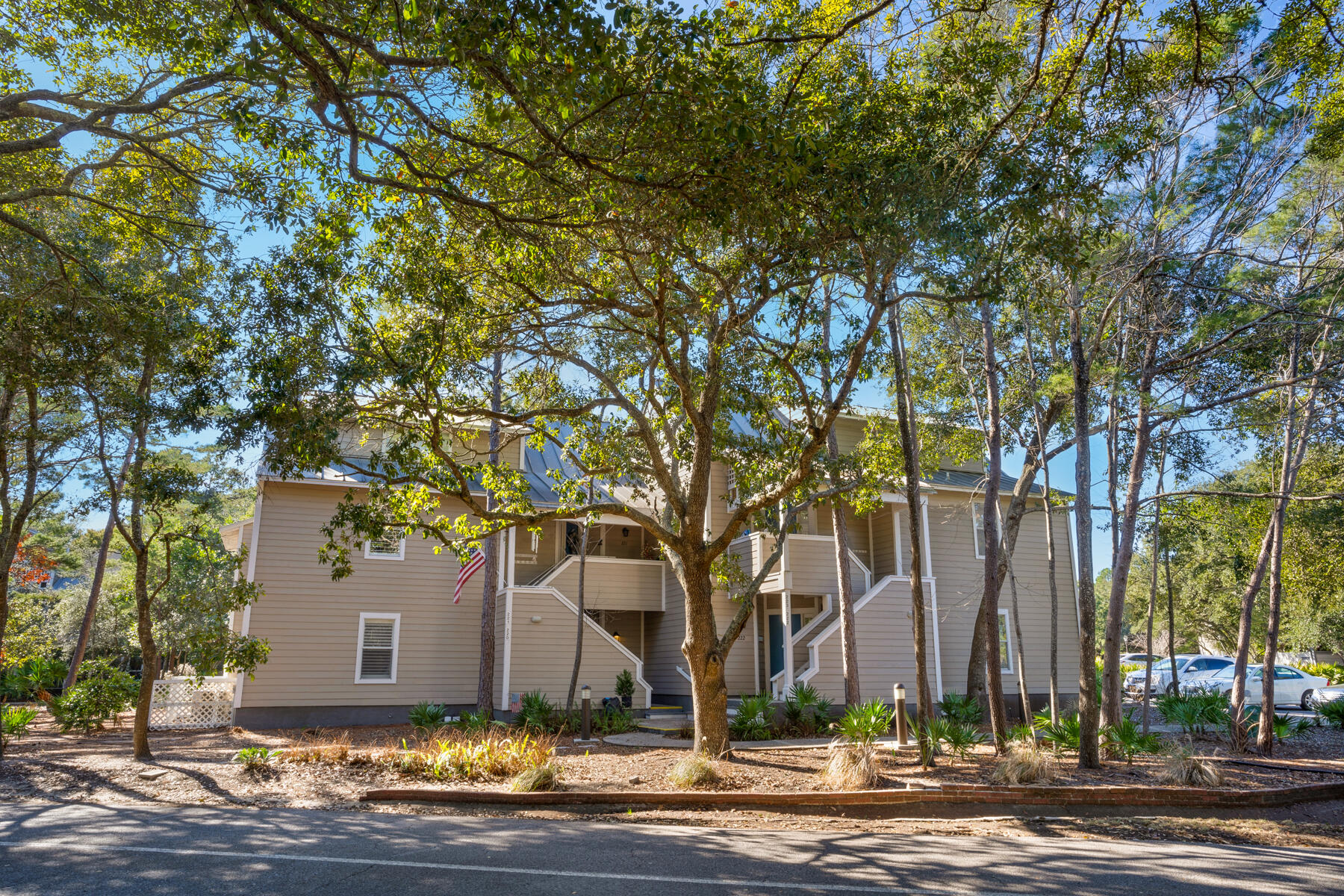 9815 W US Highway 98, 223