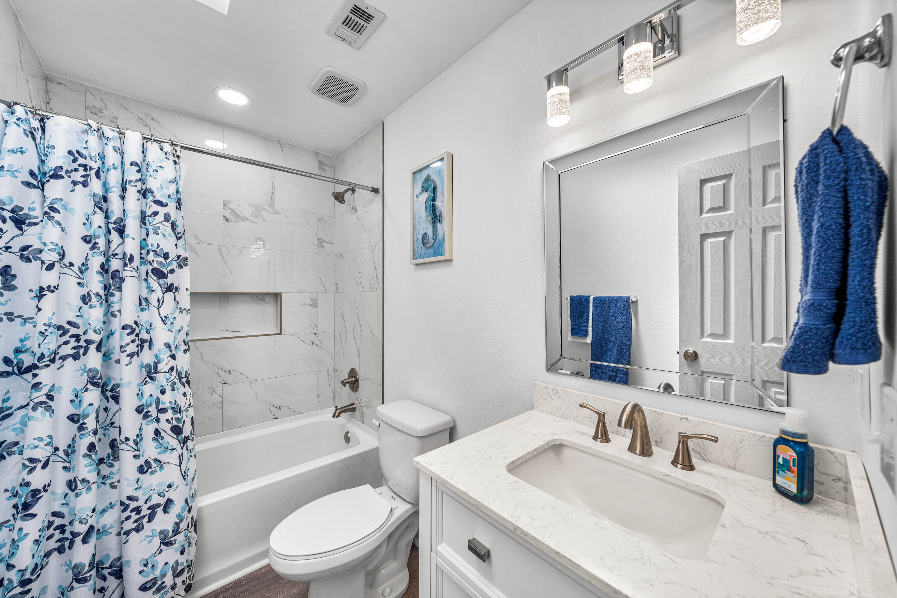 126 South Shore Drive, 33