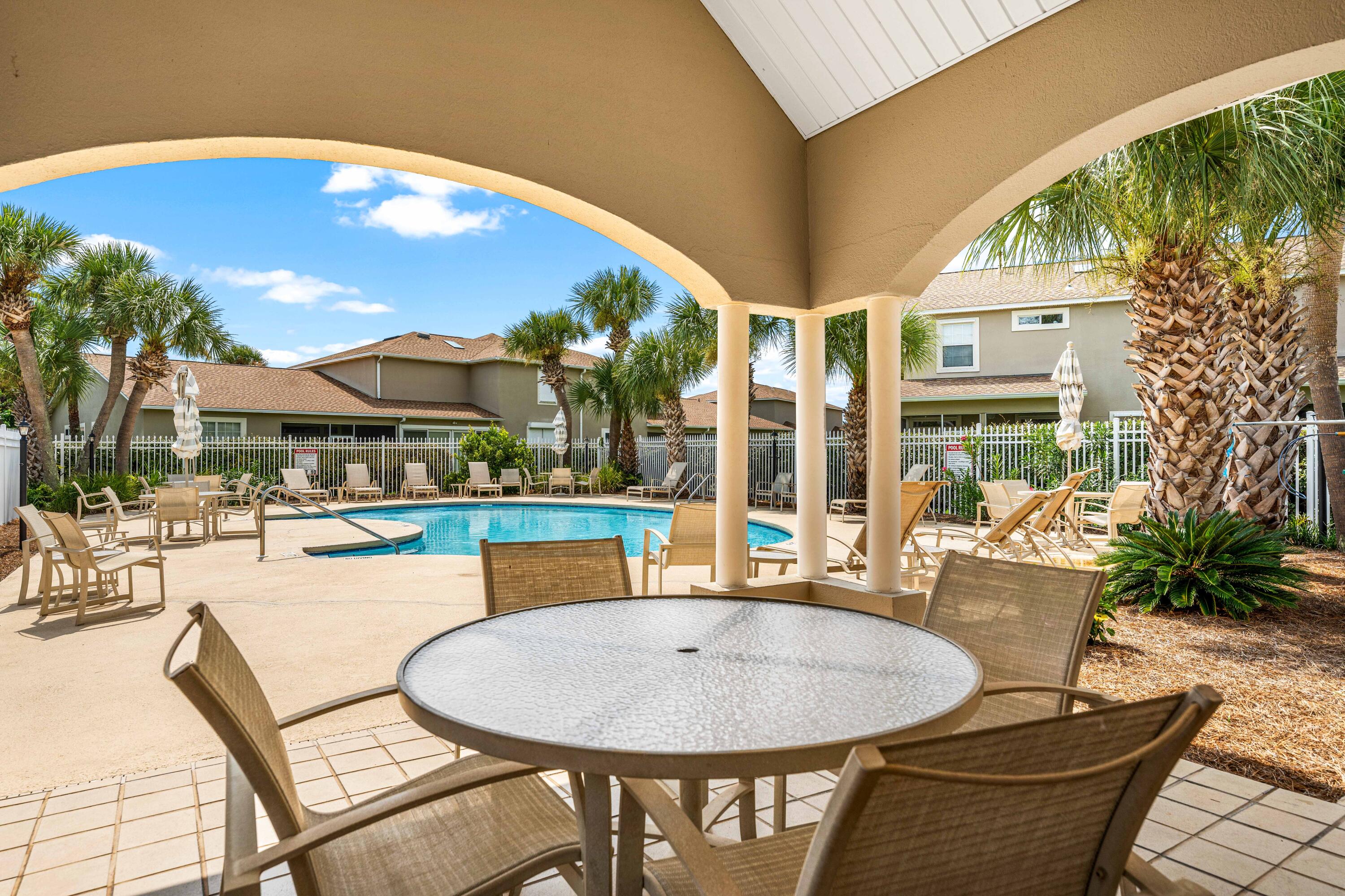 126 South Shore Drive, 33