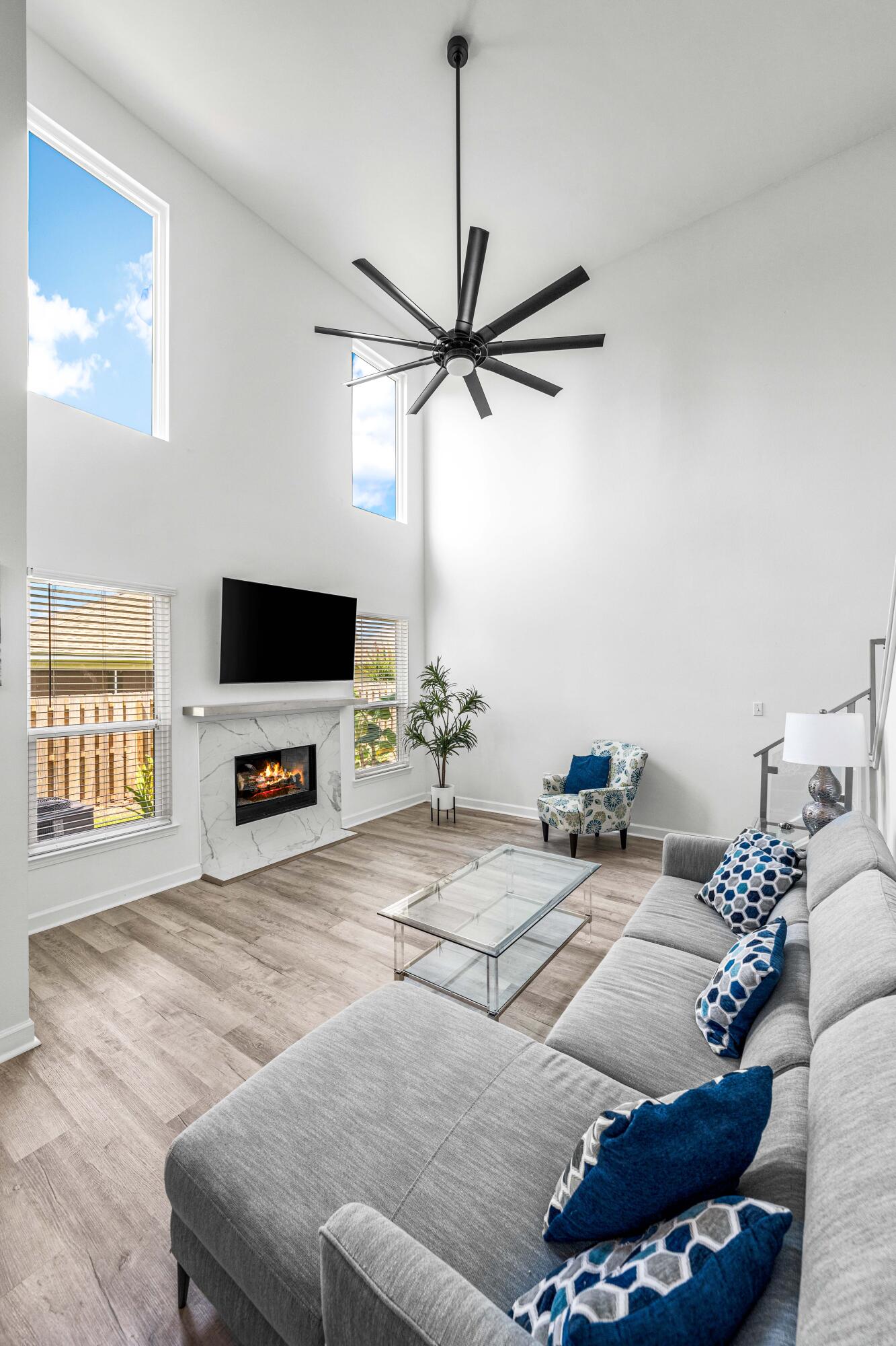 126 South Shore Drive, 33