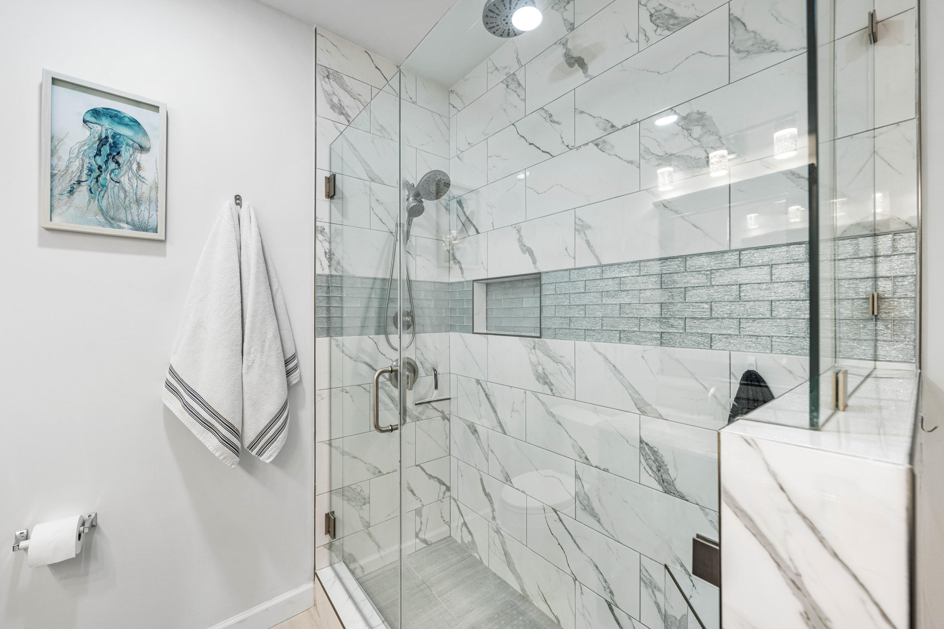 126 South Shore Drive, 33