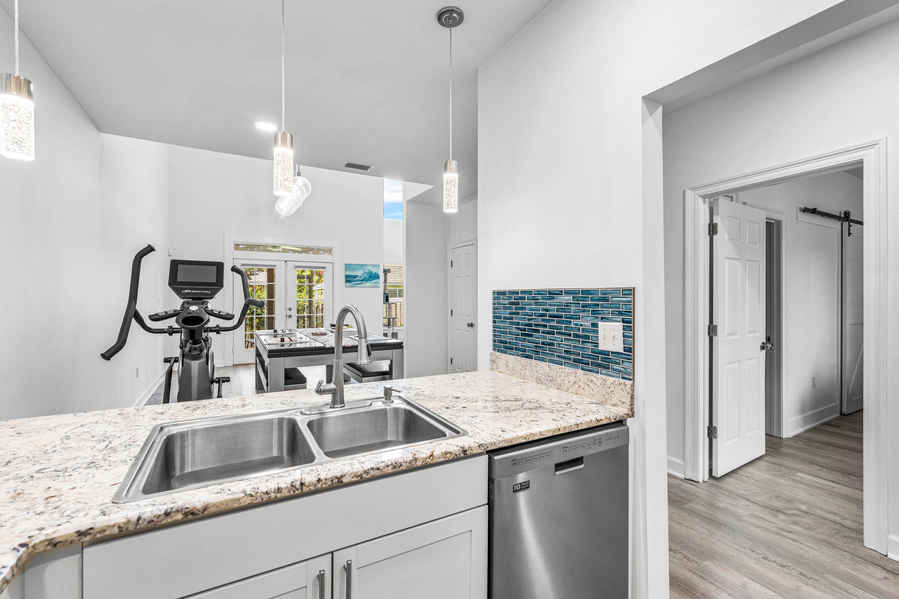 126 South Shore Drive, 33