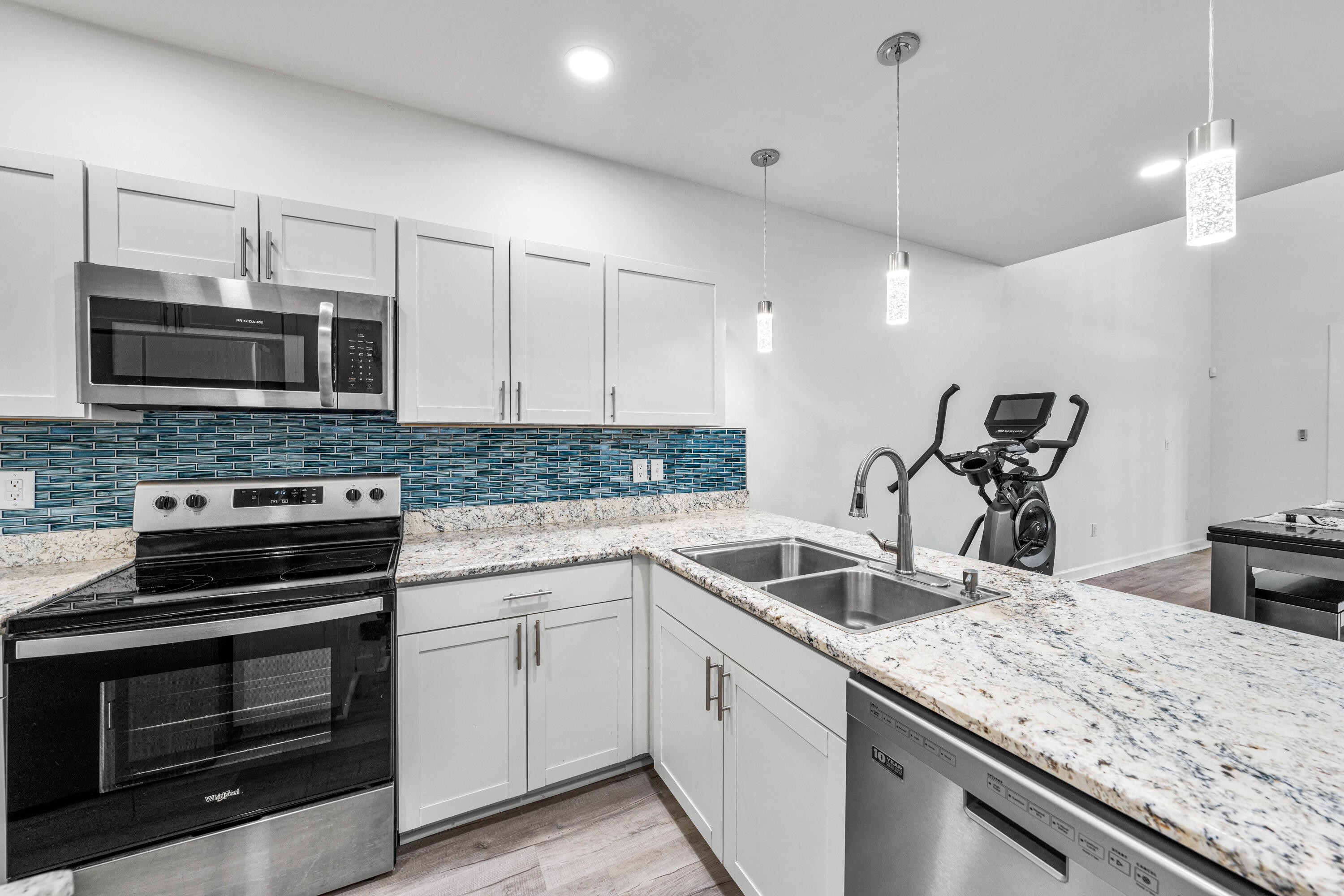 126 South Shore Drive, 33