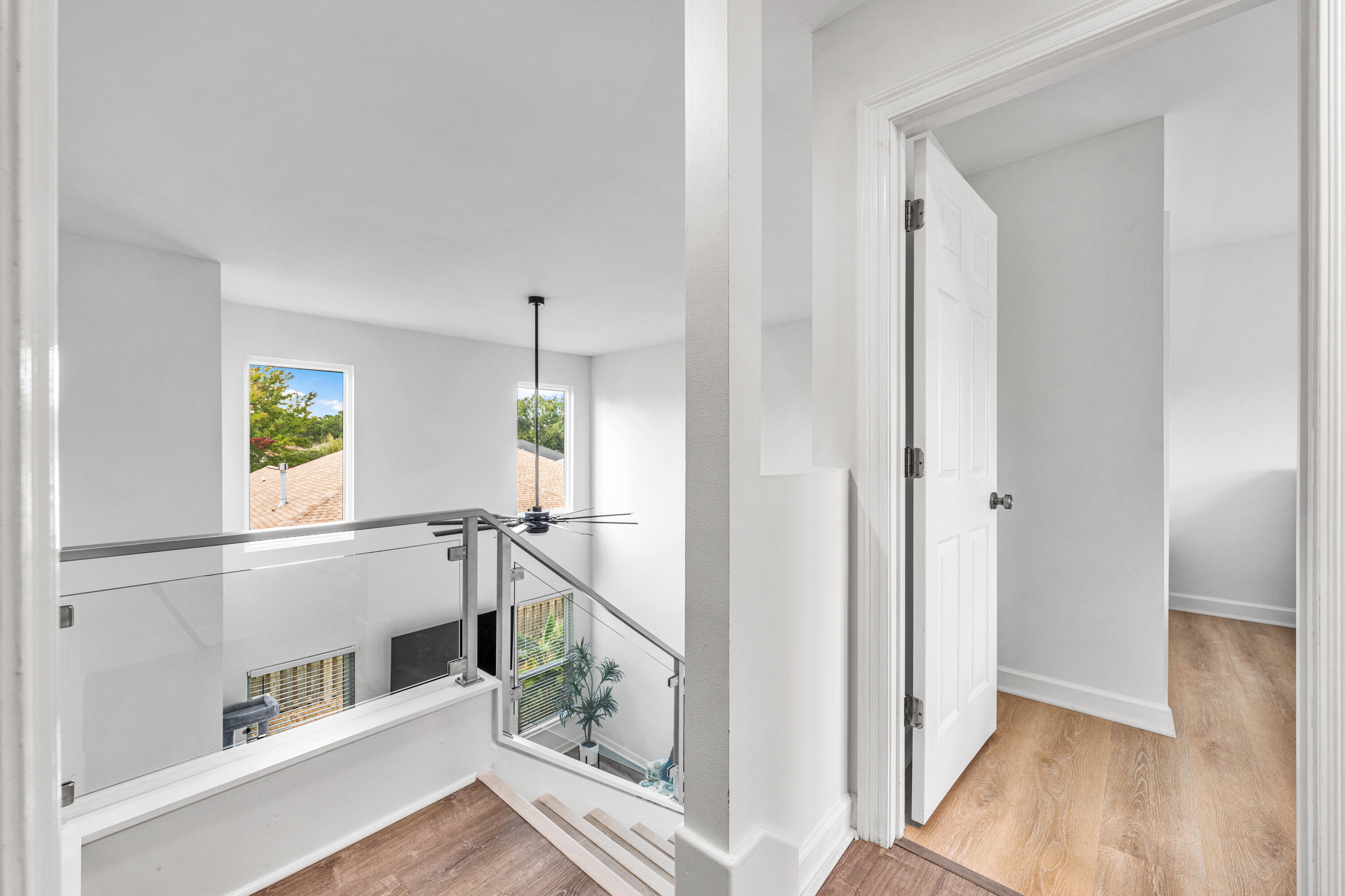 126 South Shore Drive, 33