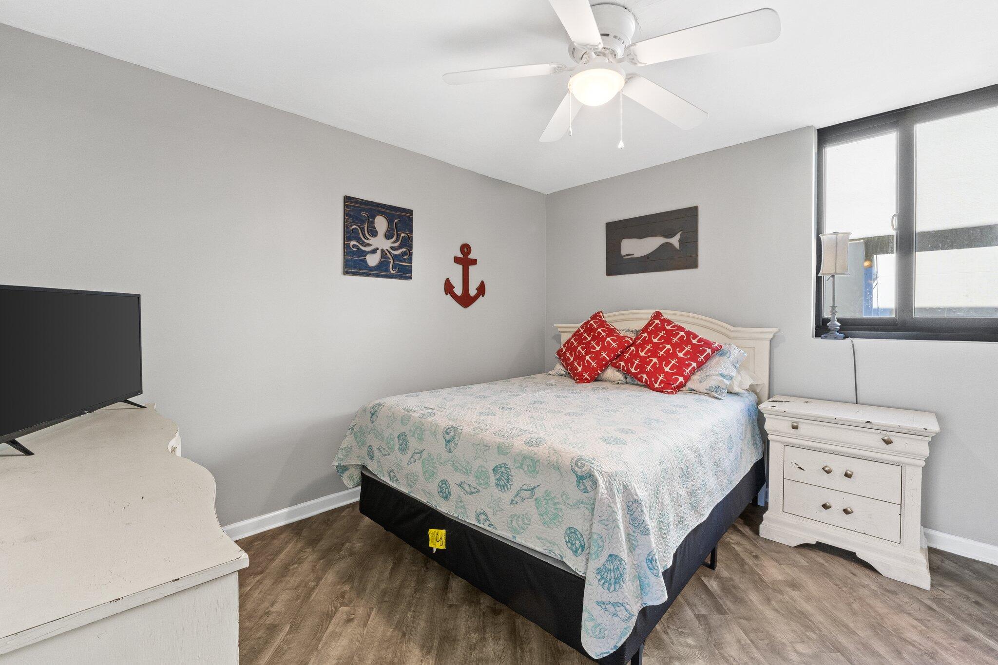 9850 S Thomas Drive, UNIT 1206E