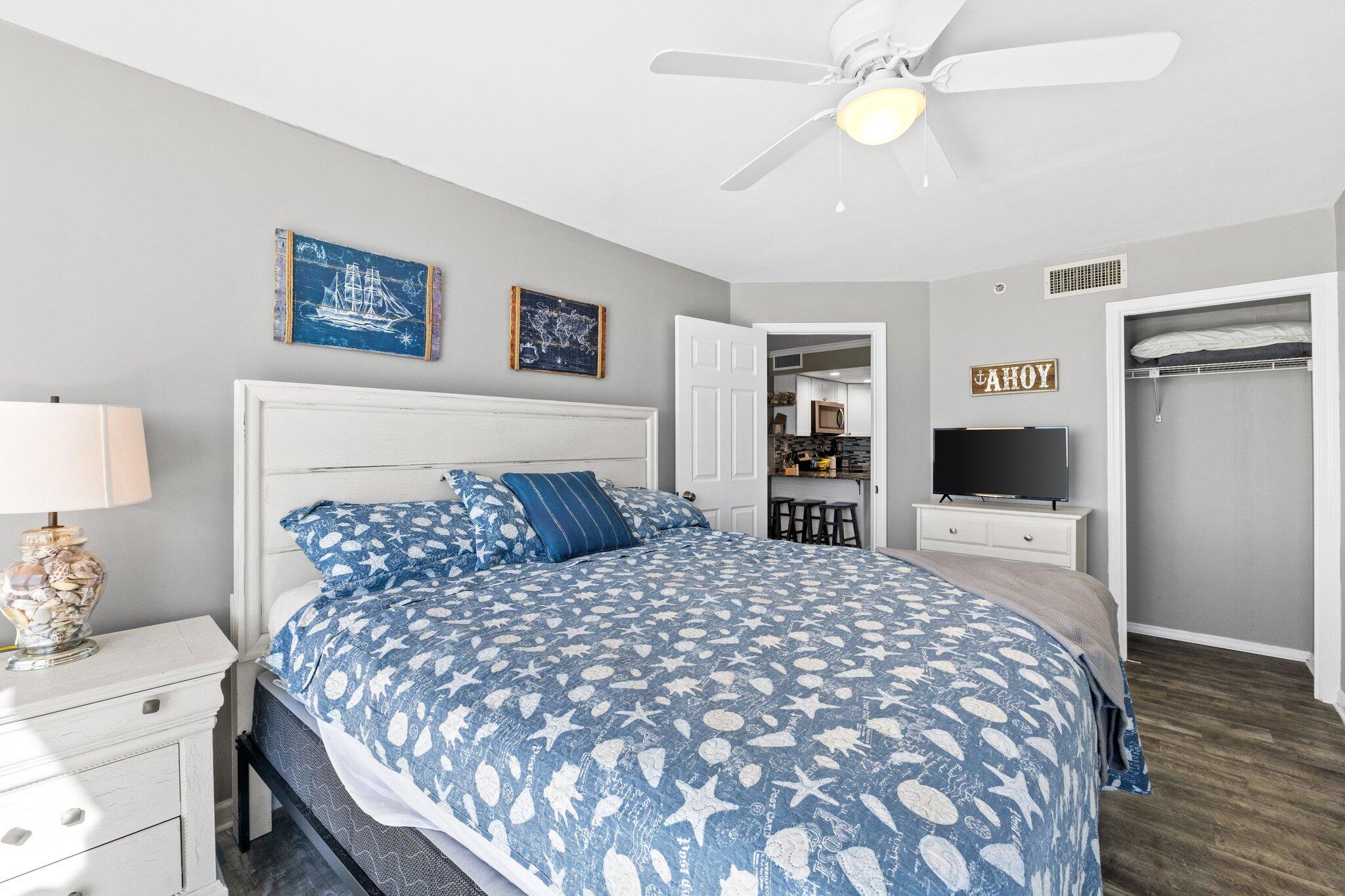 9850 S Thomas Drive, UNIT 1206E