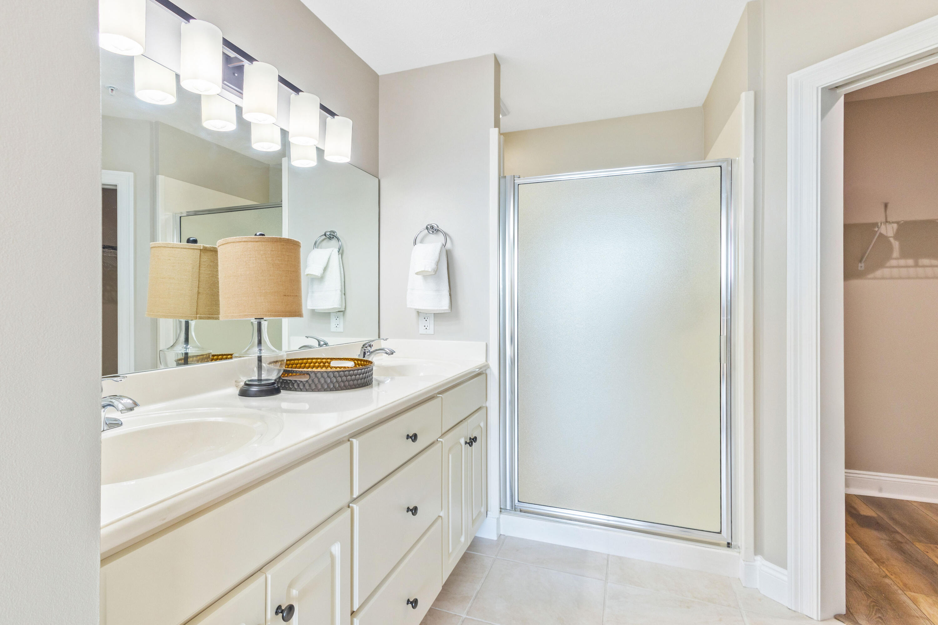 5004 Thomas Drive, UNIT 308